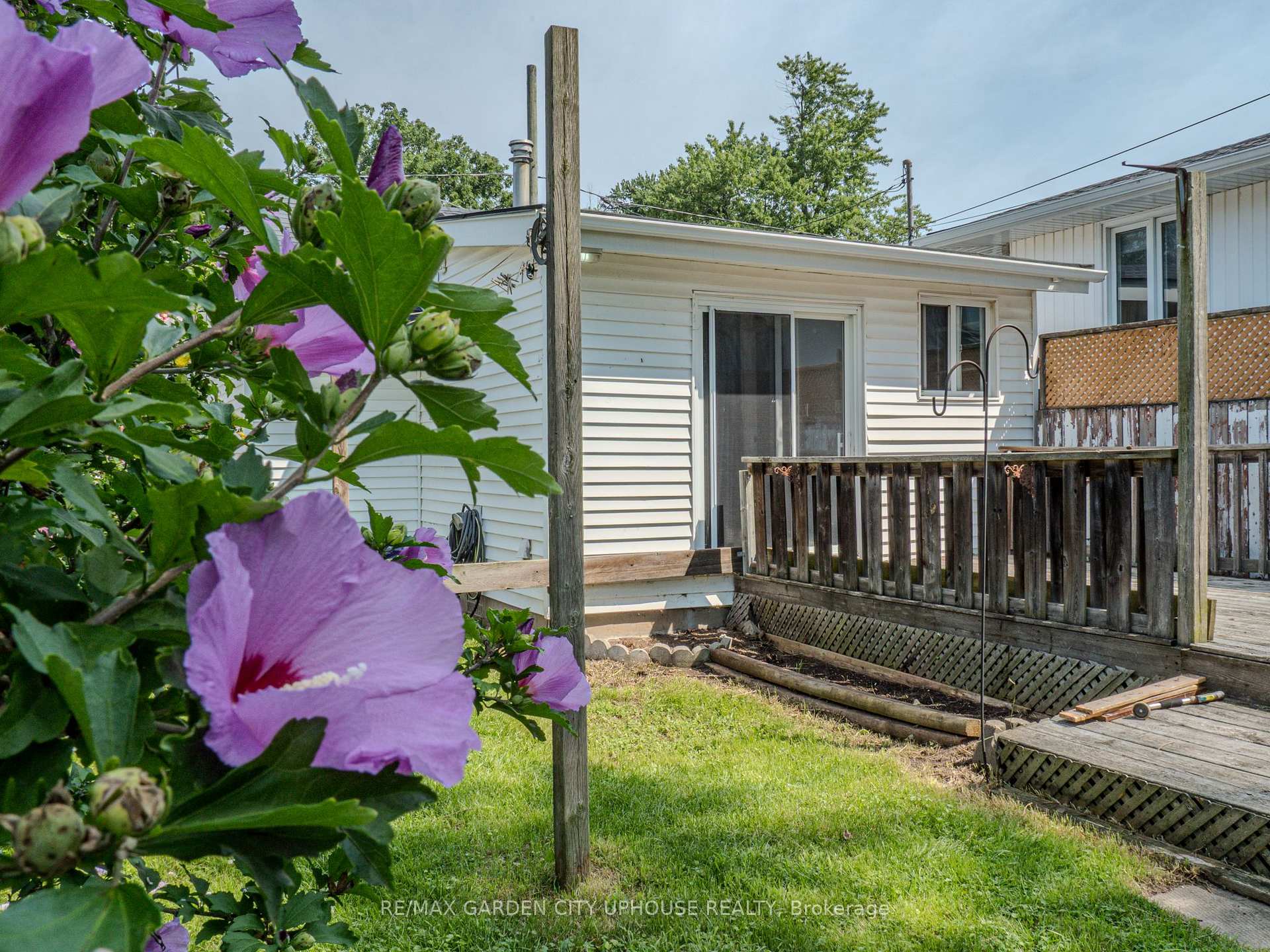 Photo 11 of 12 Beachaven Drive, St. Catharines, Port Weller — HOMEH