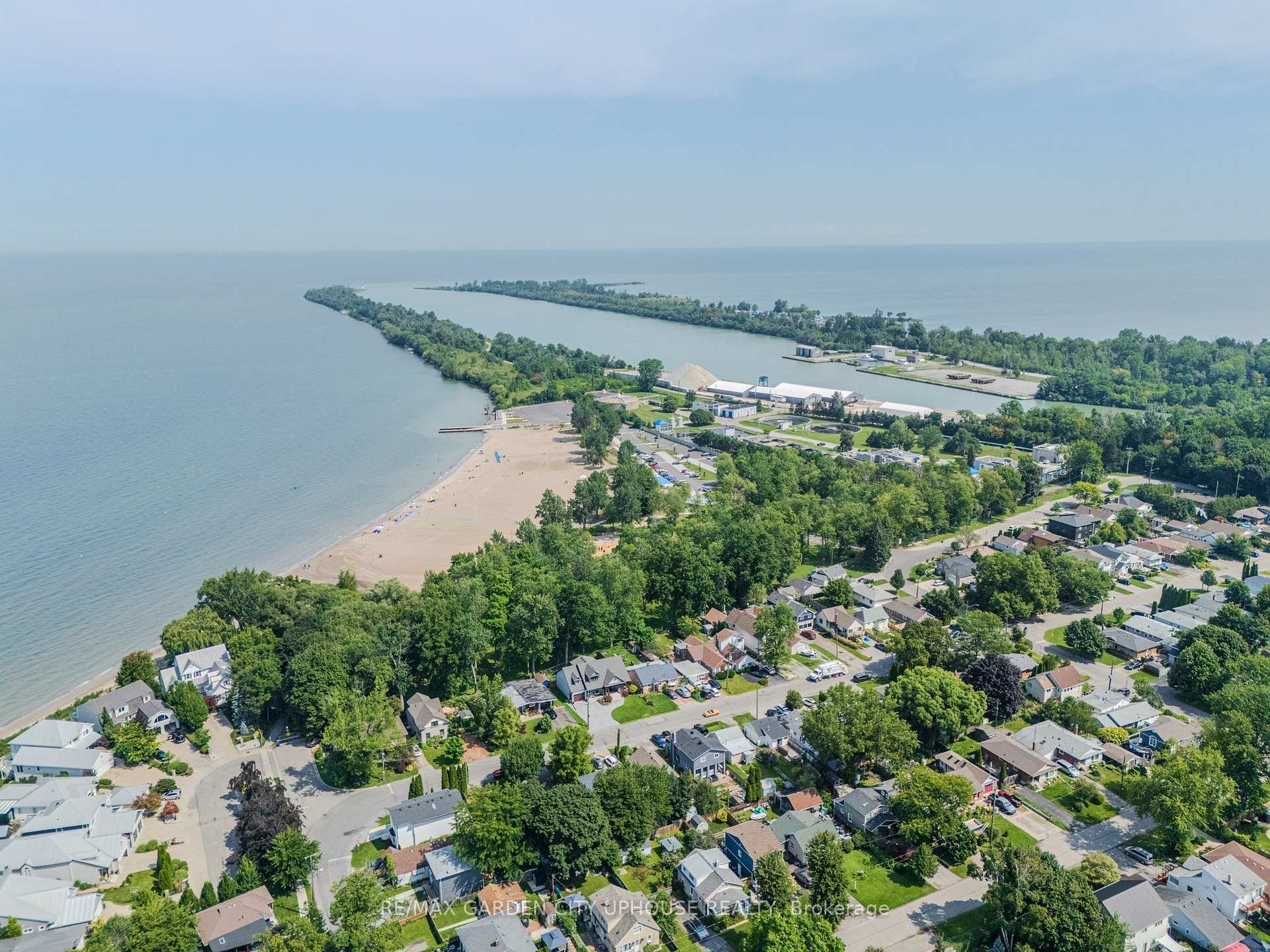 Photo 16 of 12 Beachaven Drive, St. Catharines, Port Weller — HOMEH