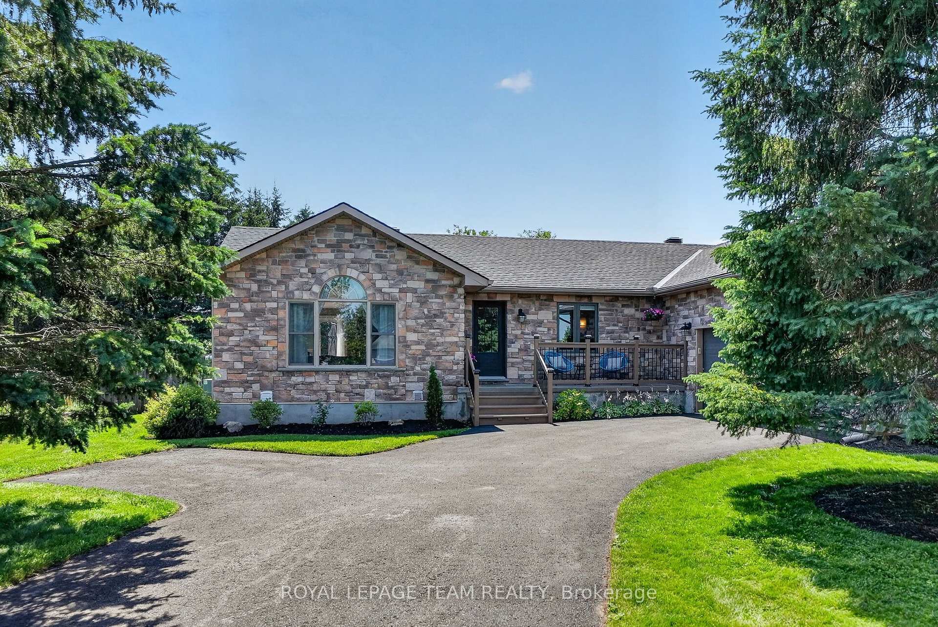 Photo 2 of 1550 Stanleyfield Crescent, Ottawa, Greely — HOMEH
