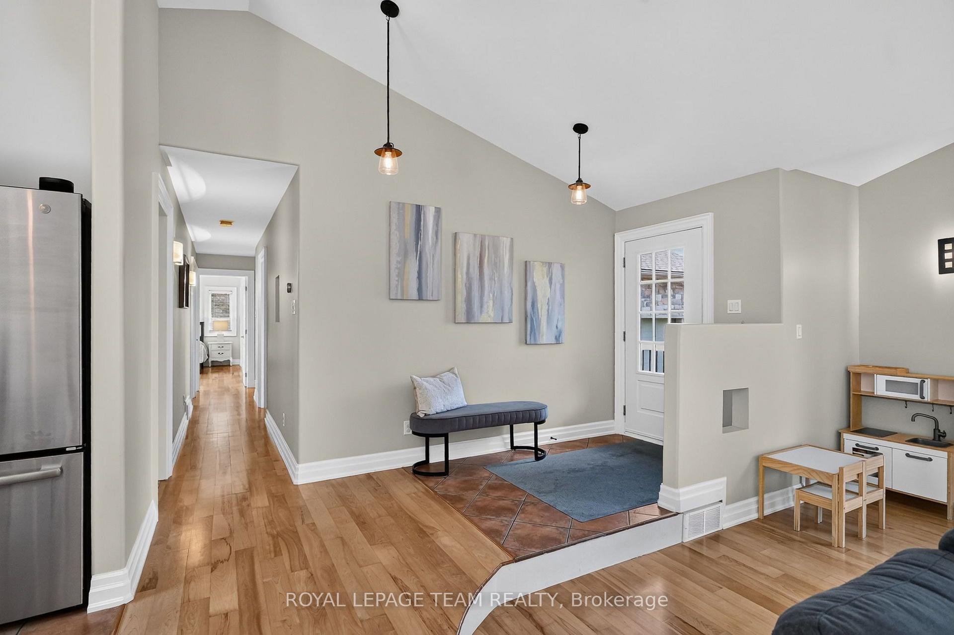 Photo 7 of 1550 Stanleyfield Crescent, Ottawa, Greely — HOMEH