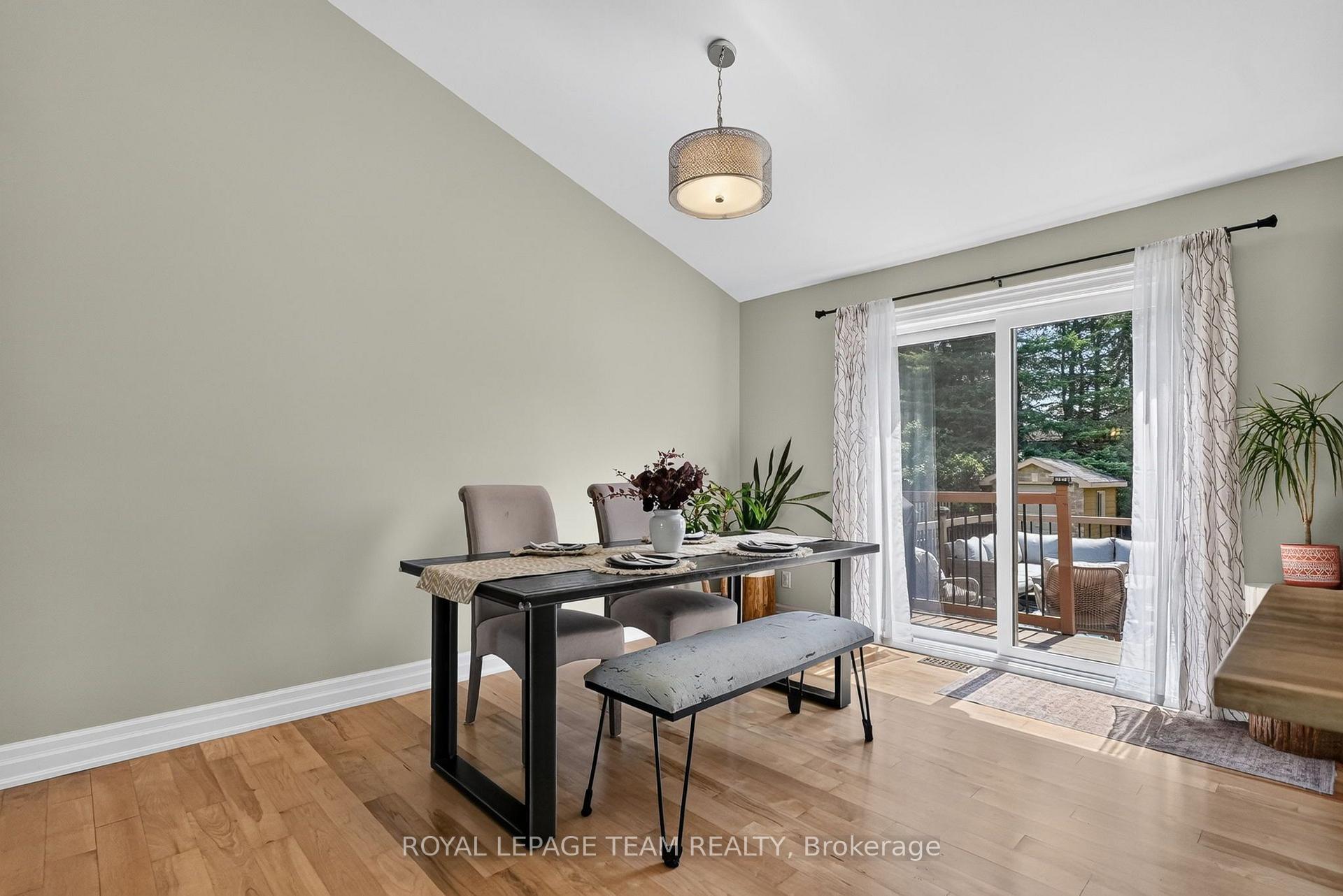 Photo 19 of 1550 Stanleyfield Crescent, Ottawa, Greely — HOMEH