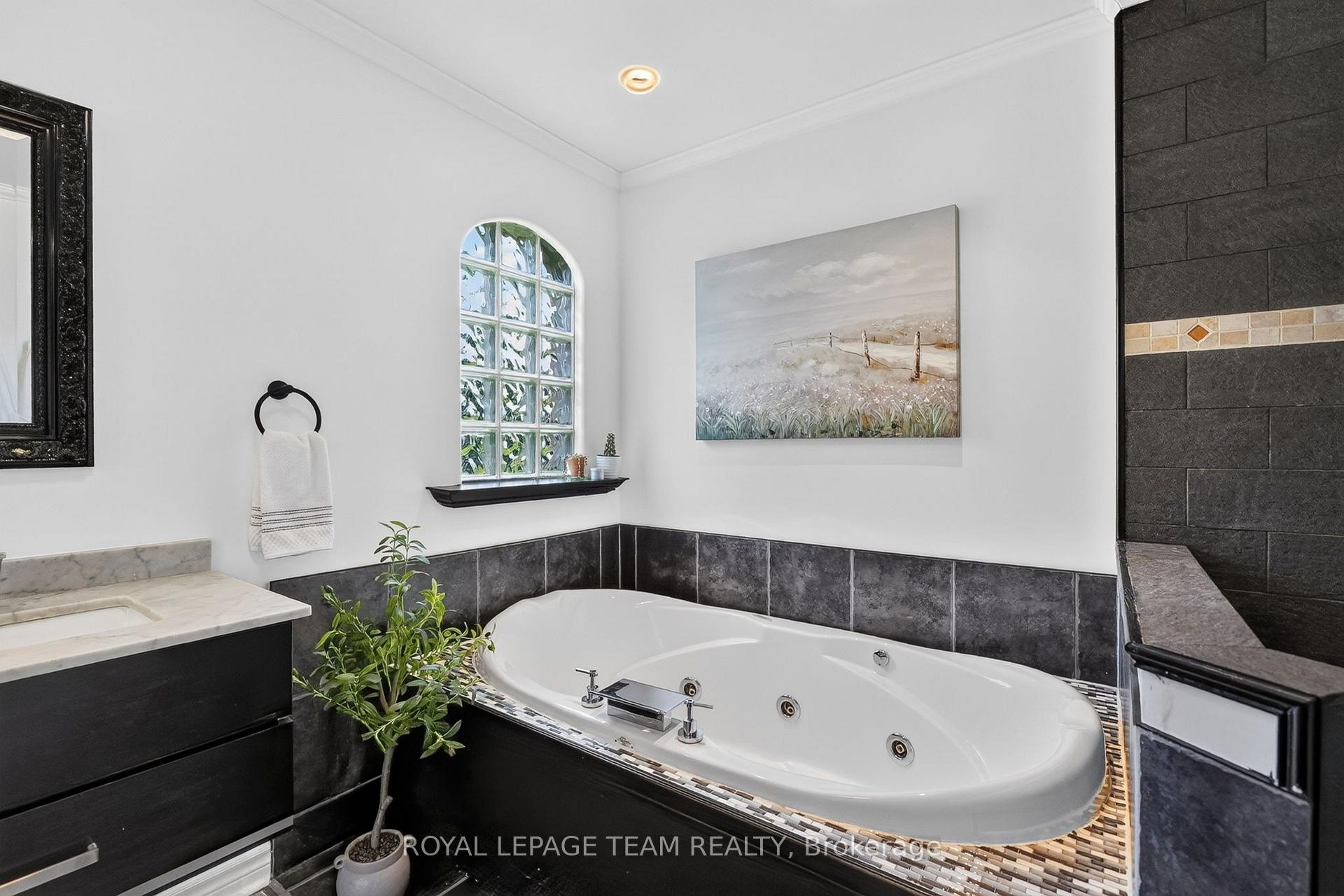 Photo 27 of 1550 Stanleyfield Crescent, Ottawa, Greely — HOMEH