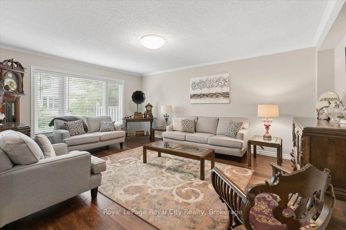 Photo 15 of 58 Walker Way, Guelph, Pineridge/Westminster Woods — HOMEH