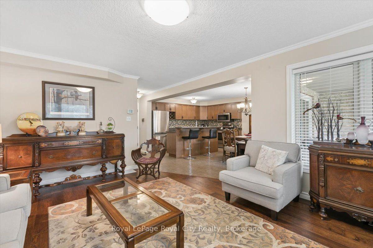 Photo 17 of 58 Walker Way, Guelph, Pineridge/Westminster Woods — HOMEH