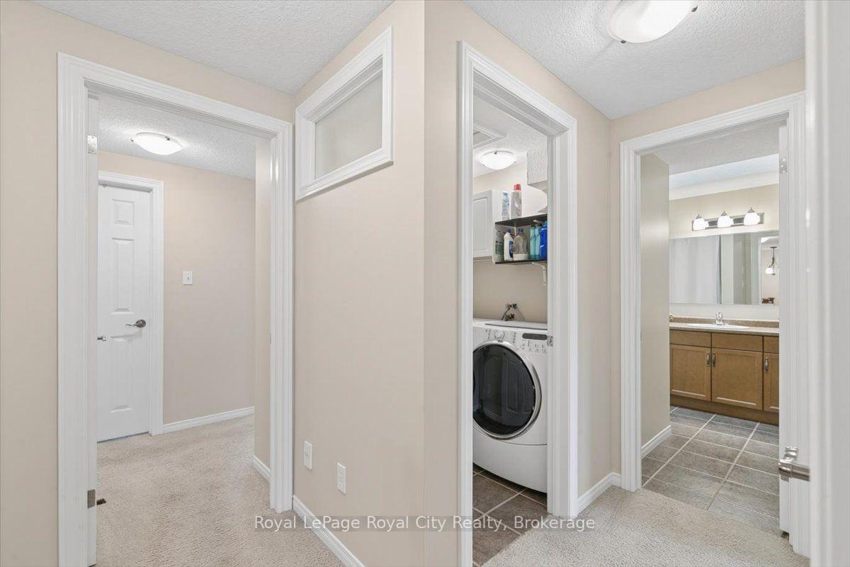 Photo 21 of 58 Walker Way, Guelph, Pineridge/Westminster Woods — HOMEH