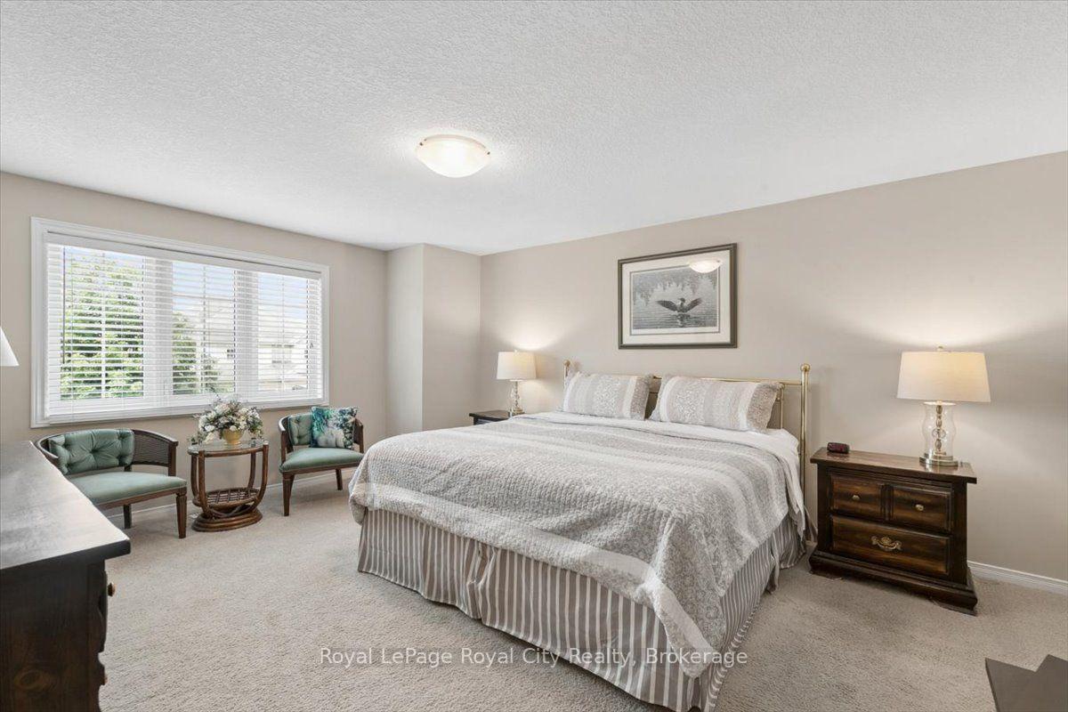 Photo 22 of 58 Walker Way, Guelph, Pineridge/Westminster Woods — HOMEH