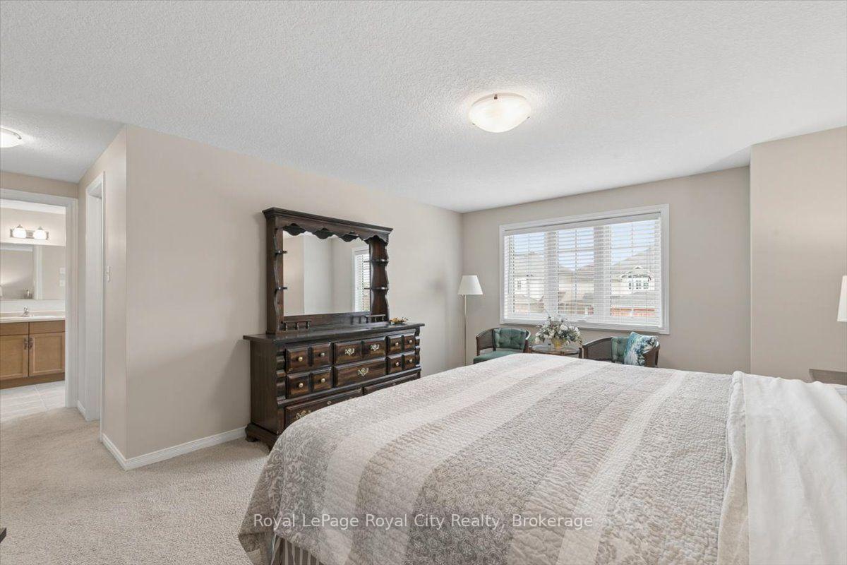 Photo 23 of 58 Walker Way, Guelph, Pineridge/Westminster Woods — HOMEH