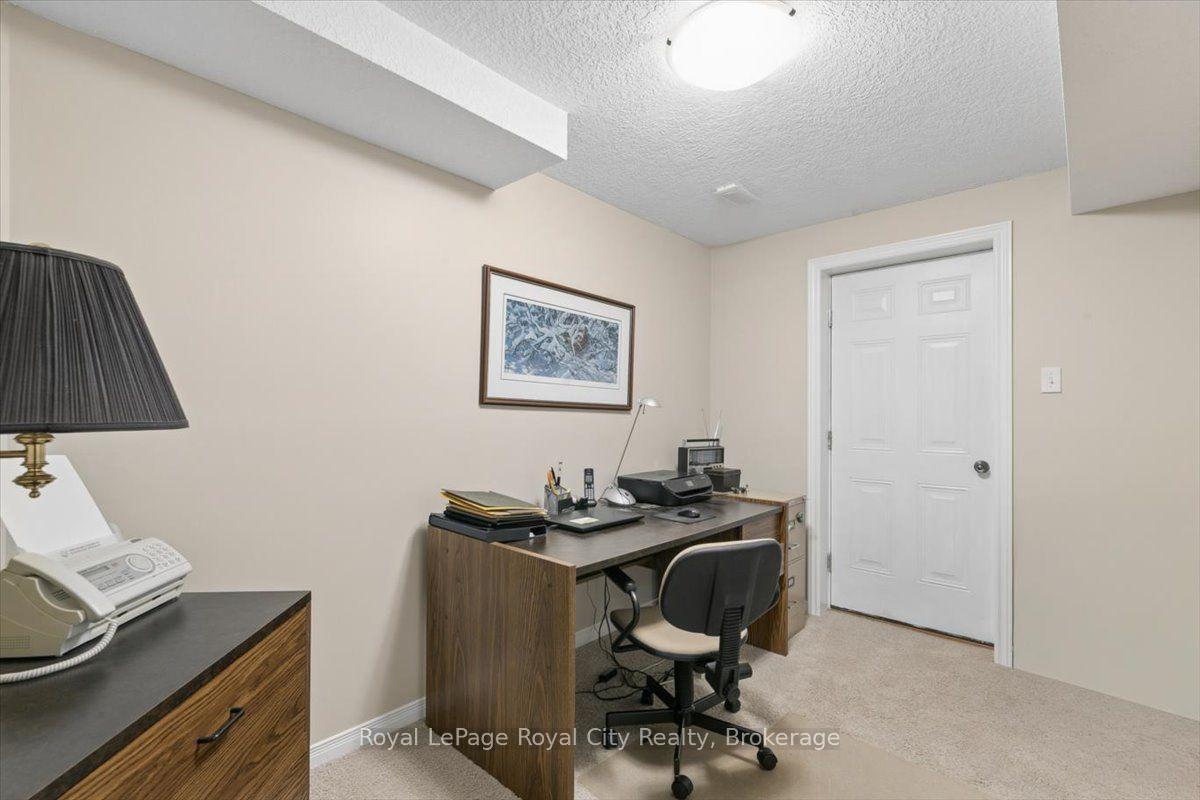 Photo 31 of 58 Walker Way, Guelph, Pineridge/Westminster Woods — HOMEH