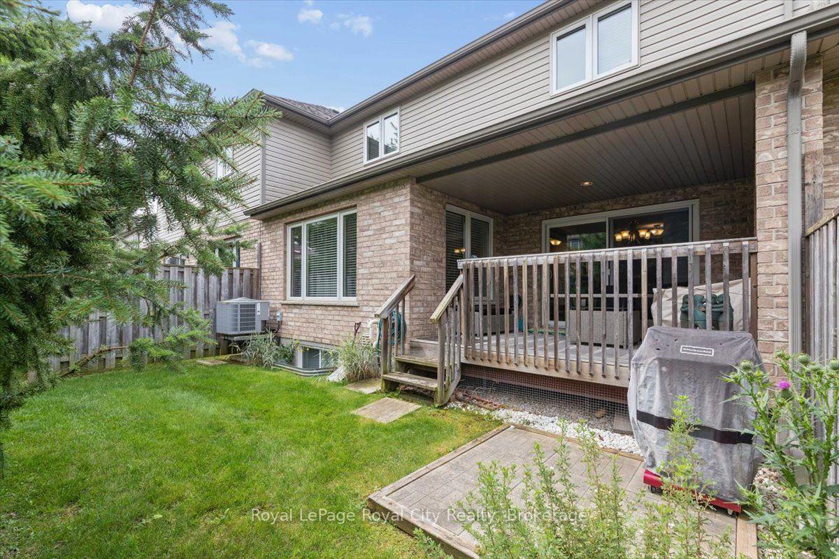 Photo 36 of 58 Walker Way, Guelph, Pineridge/Westminster Woods — HOMEH