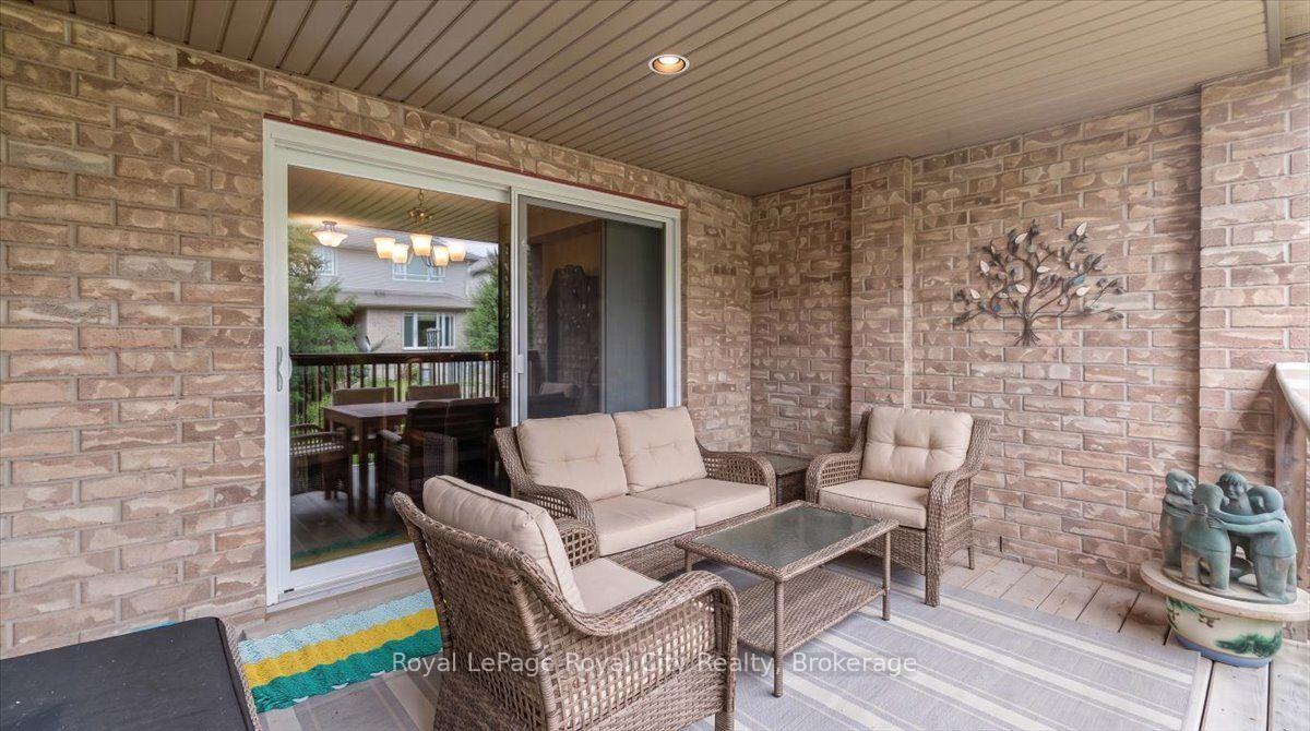 Photo 38 of 58 Walker Way, Guelph, Pineridge/Westminster Woods — HOMEH