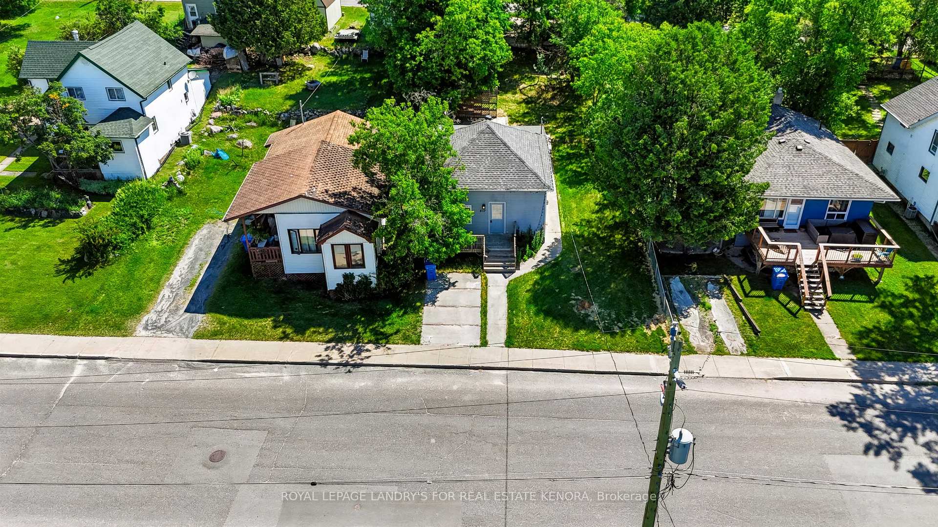 Photo 16 of 817 Fourth Avenue S, Kenora, Lakeside — HOMEH