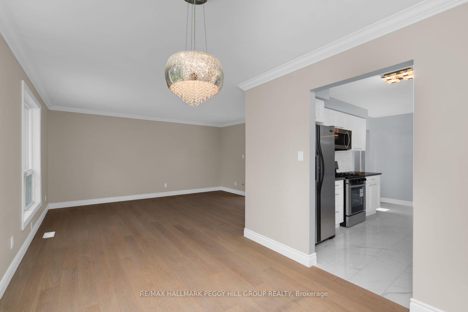 Photo 8 of 890 Nantyr Drive, Innisfil, Alcona — HOMEH