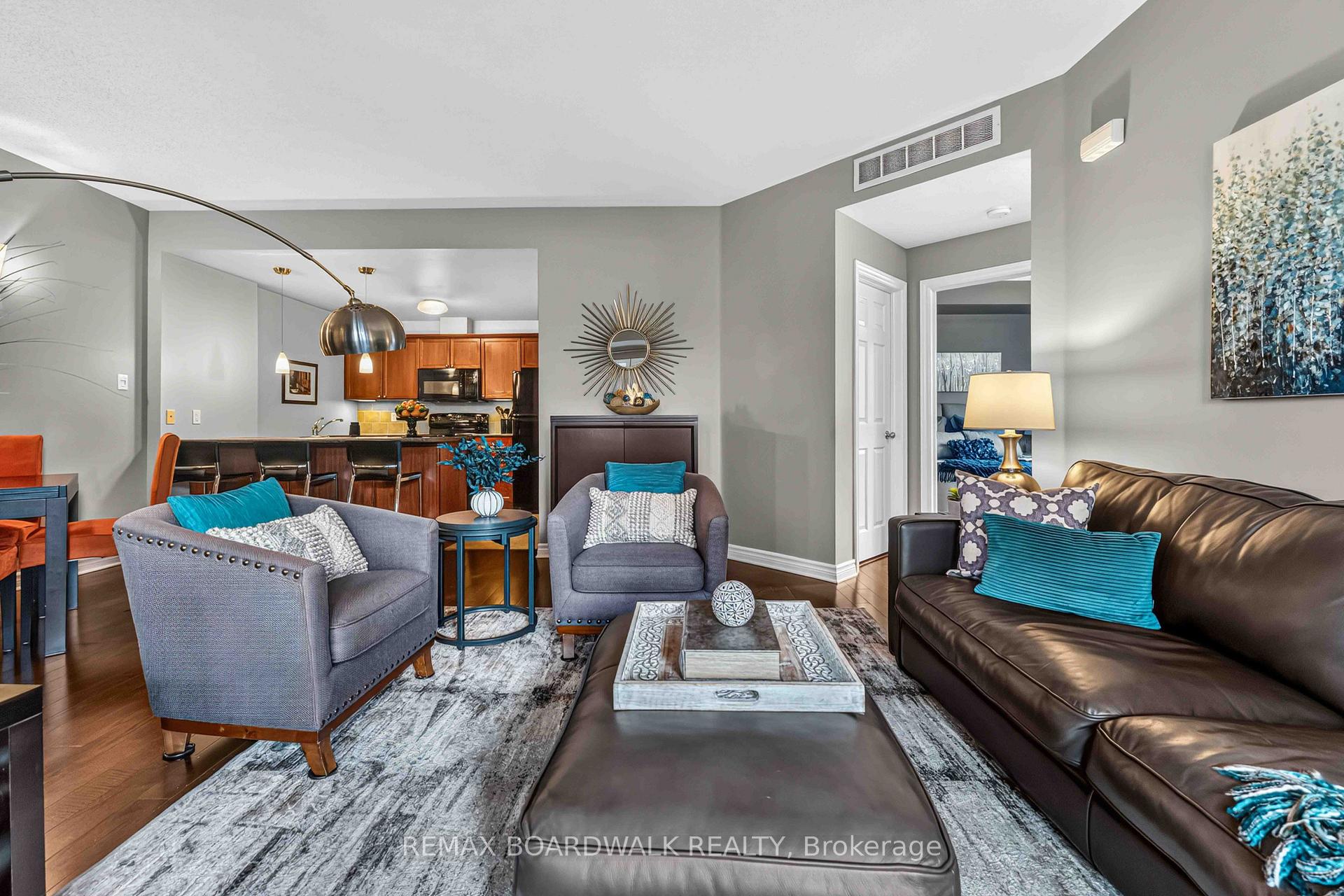 Photo 7 of Unit C, 241 Crestway Drive, Ottawa, Barrhaven East — HOMEH
