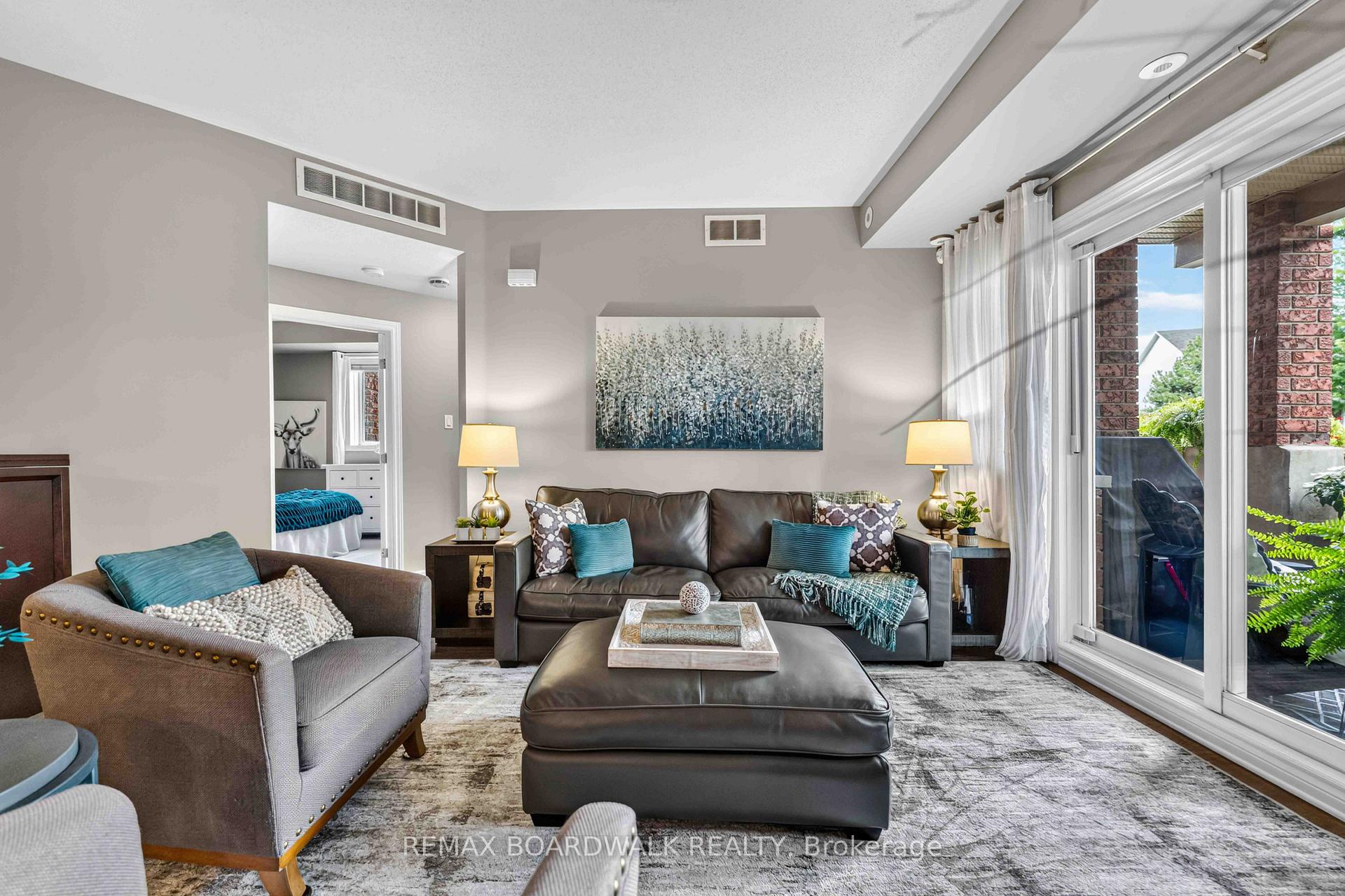 Photo 8 of Unit C, 241 Crestway Drive, Ottawa, Barrhaven East — HOMEH