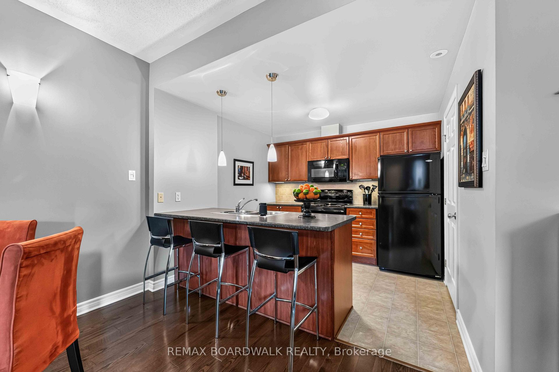 Photo 14 of Unit C, 241 Crestway Drive, Ottawa, Barrhaven East — HOMEH