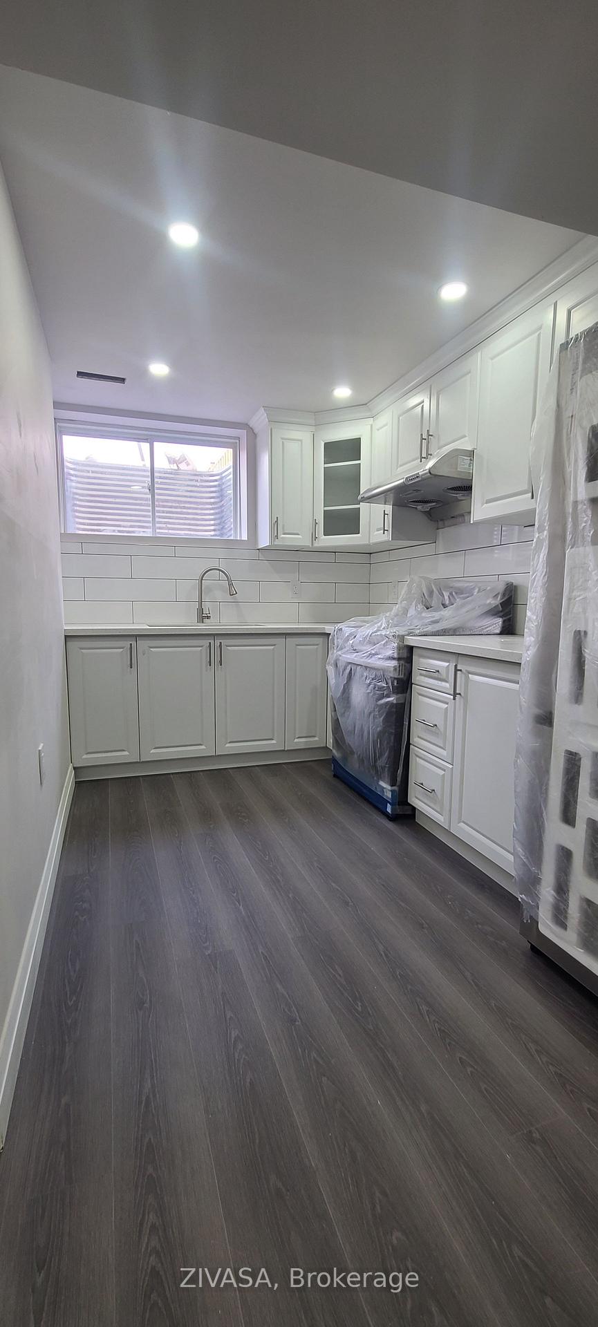 Photo 3 of Unit Basement(Lower), 11 Mccann Street, Guelph, Kortright East — HOMEH