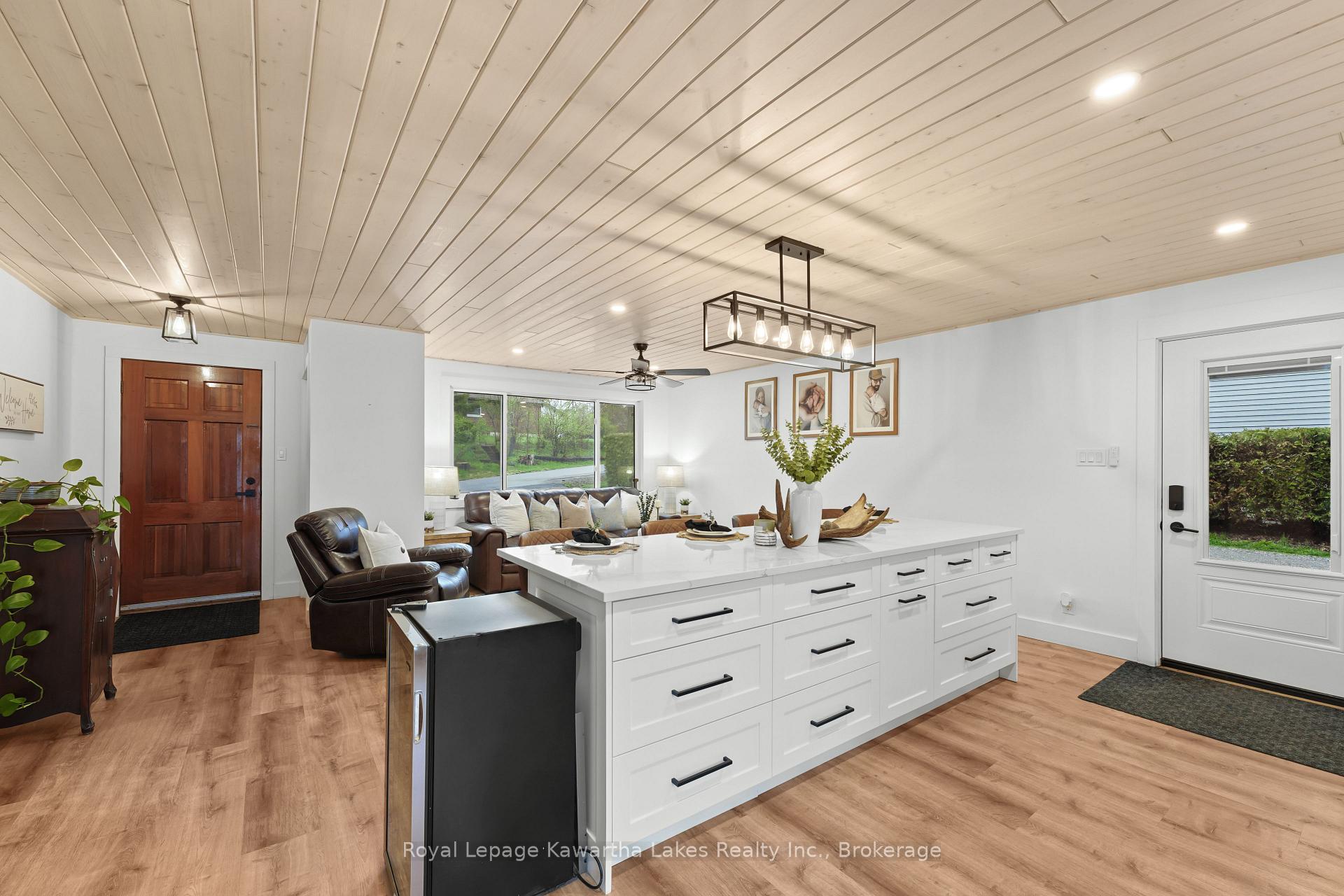 Photo 13 of 2 Kennedy Drive, Kawartha Lakes, Fenelon Falls — HOMEH
