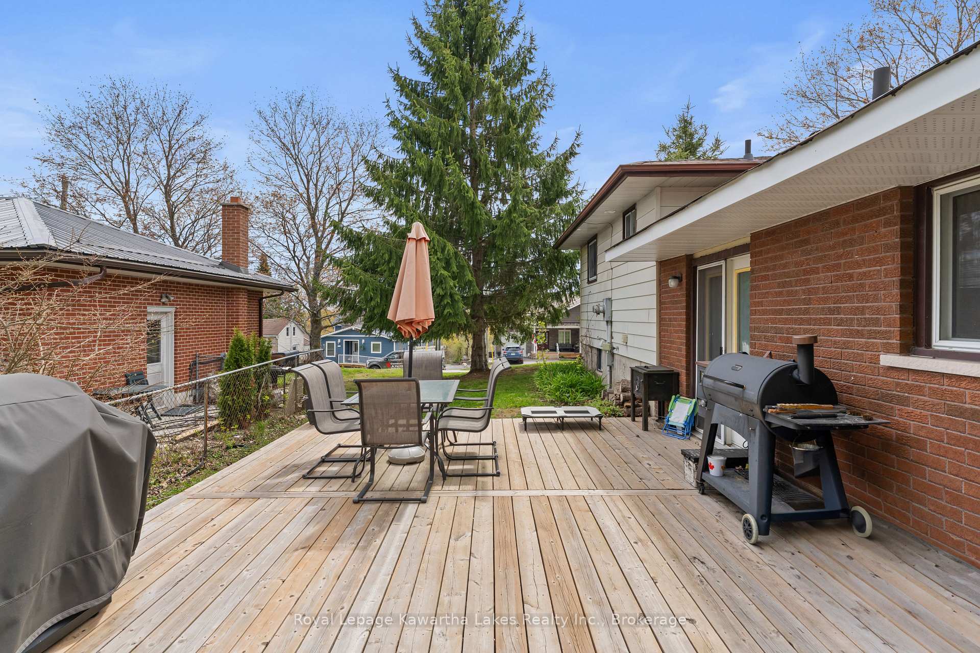 Photo 31 of 2 Kennedy Drive, Kawartha Lakes, Fenelon Falls — HOMEH