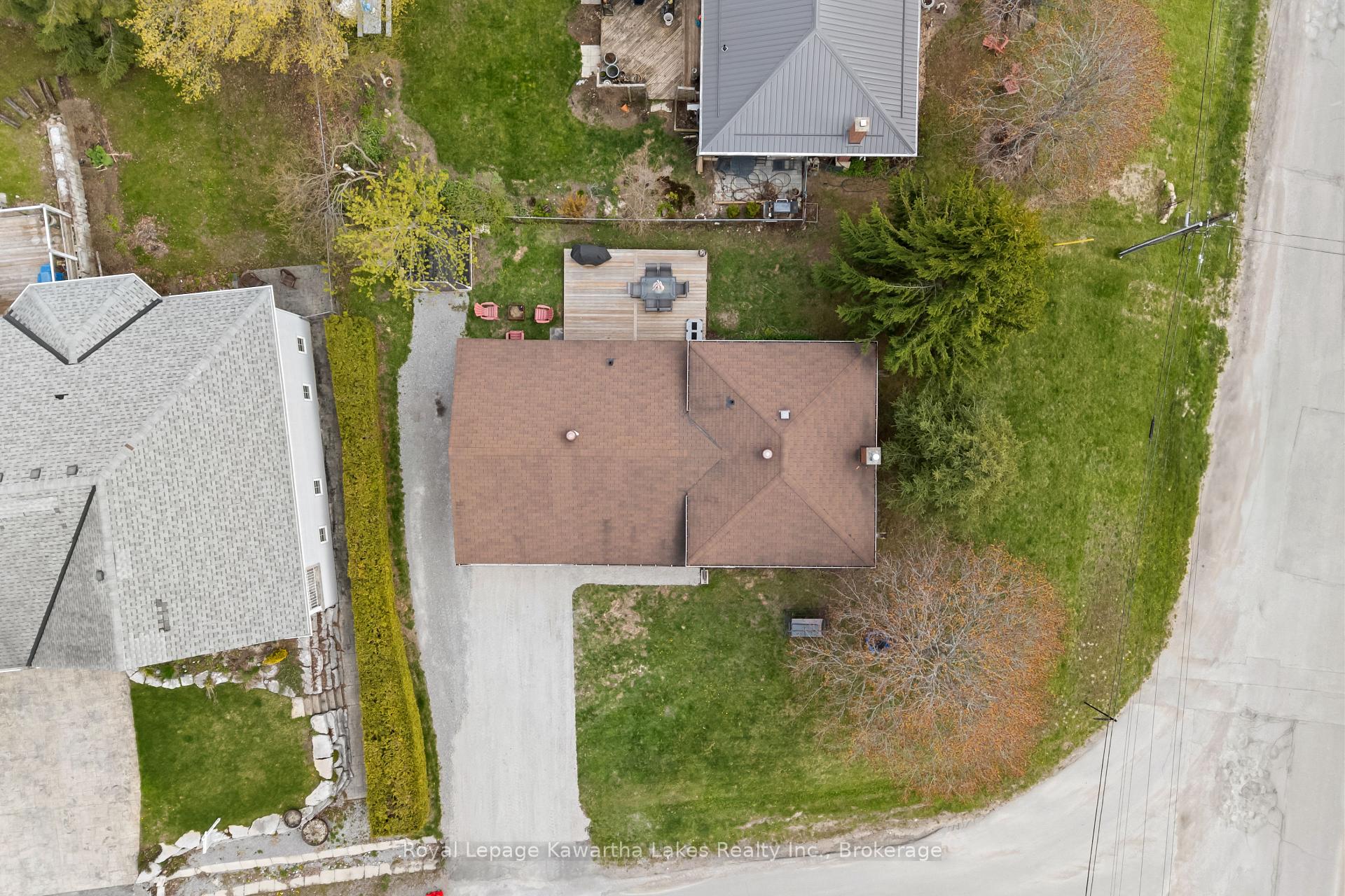 Photo 37 of 2 Kennedy Drive, Kawartha Lakes, Fenelon Falls — HOMEH