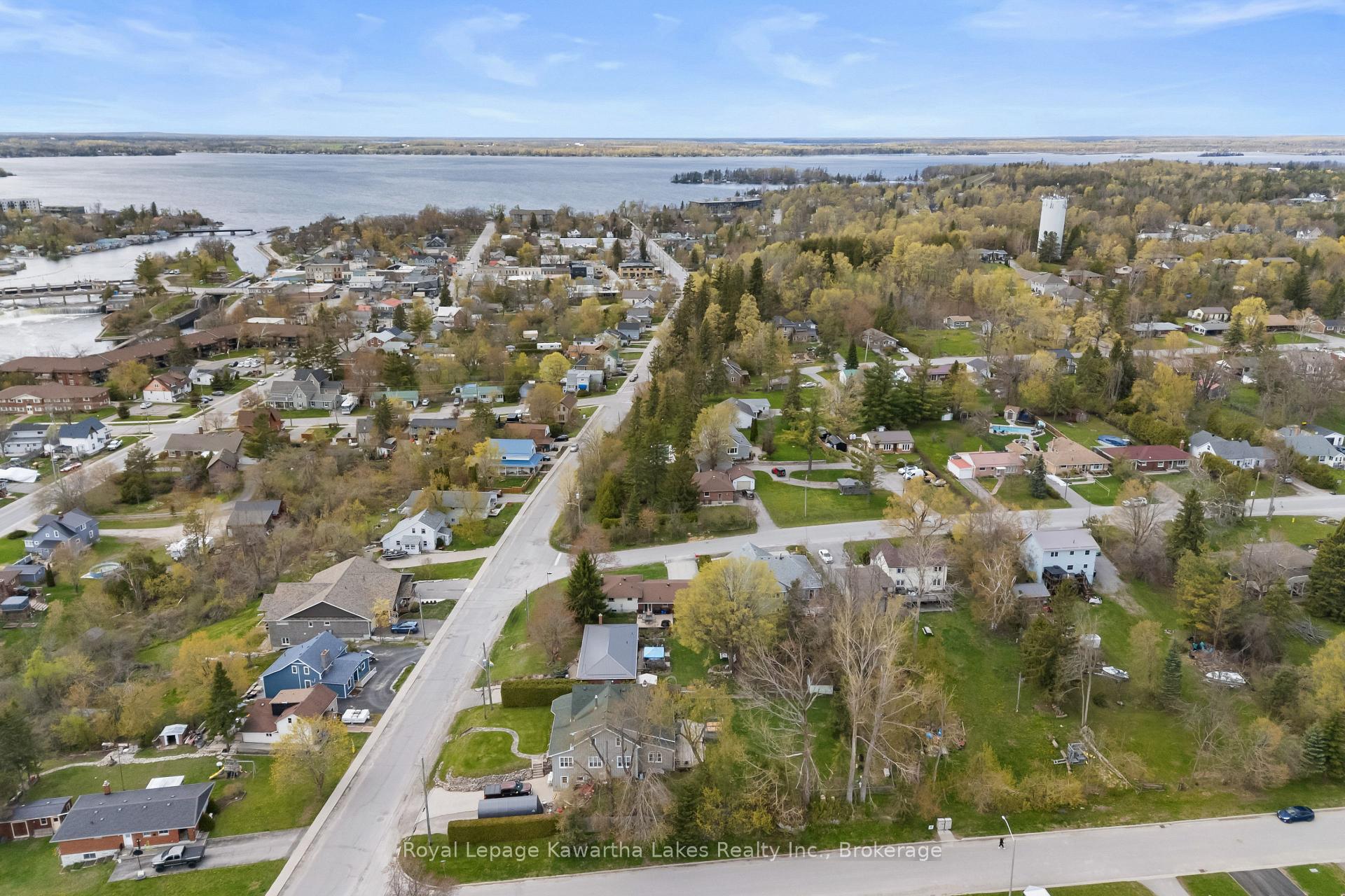 Photo 40 of 2 Kennedy Drive, Kawartha Lakes, Fenelon Falls — HOMEH