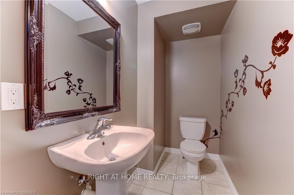 Photo 4 of Unit 60, 20 Mcconkey Crescent, Brantford, East Ward — HOMEH