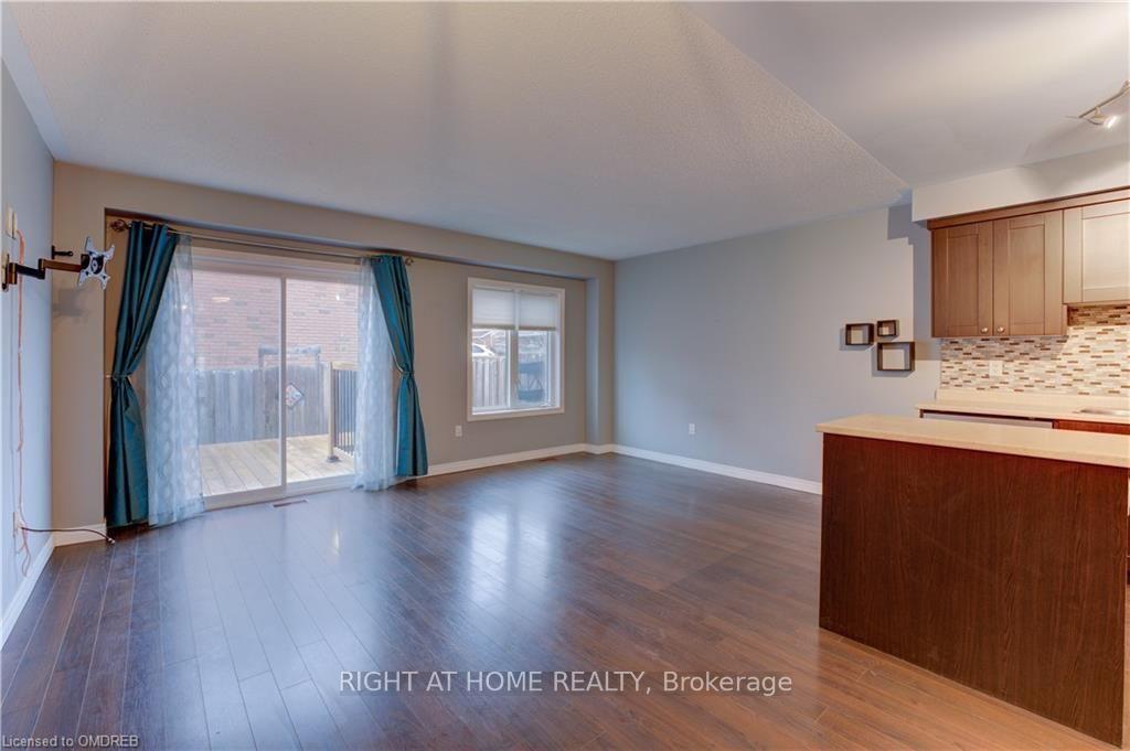 Photo 5 of Unit 60, 20 Mcconkey Crescent, Brantford, East Ward — HOMEH