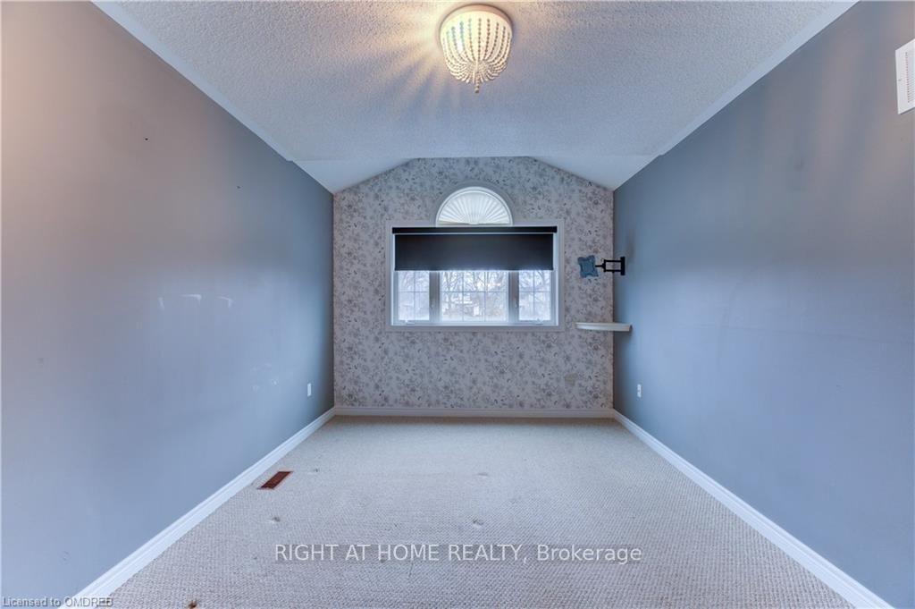 Photo 9 of Unit 60, 20 Mcconkey Crescent, Brantford, East Ward — HOMEH