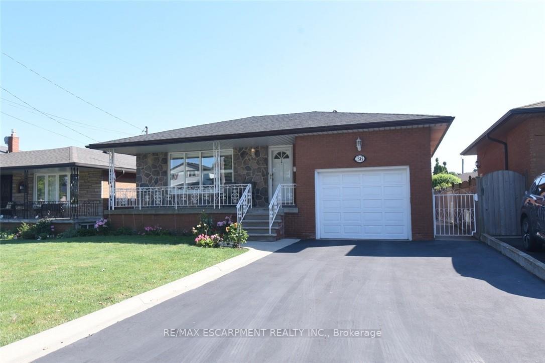 Photo 1 of 36 Abbington Drive, Hamilton, Gilbert — HOMEH