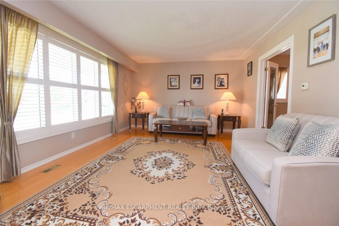 Photo 9 of 36 Abbington Drive, Hamilton, Gilbert — HOMEH