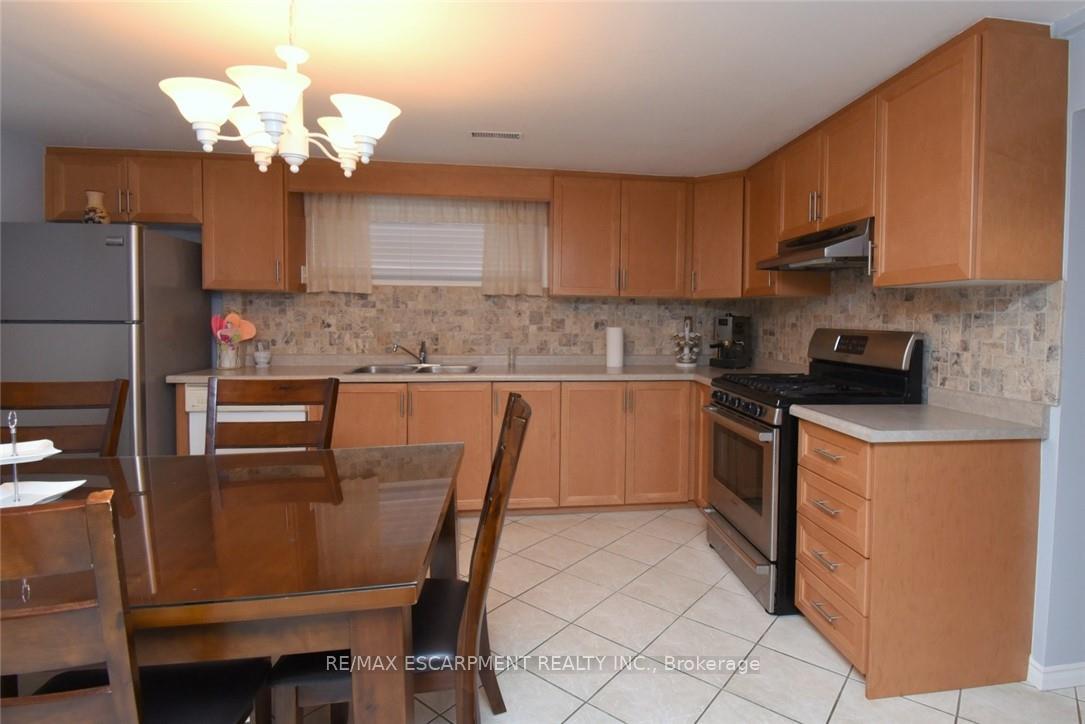 Photo 23 of 36 Abbington Drive, Hamilton, Gilbert — HOMEH