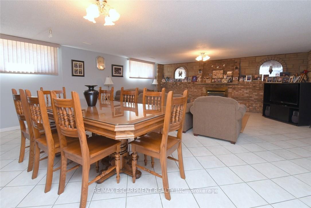 Photo 26 of 36 Abbington Drive, Hamilton, Gilbert — HOMEH