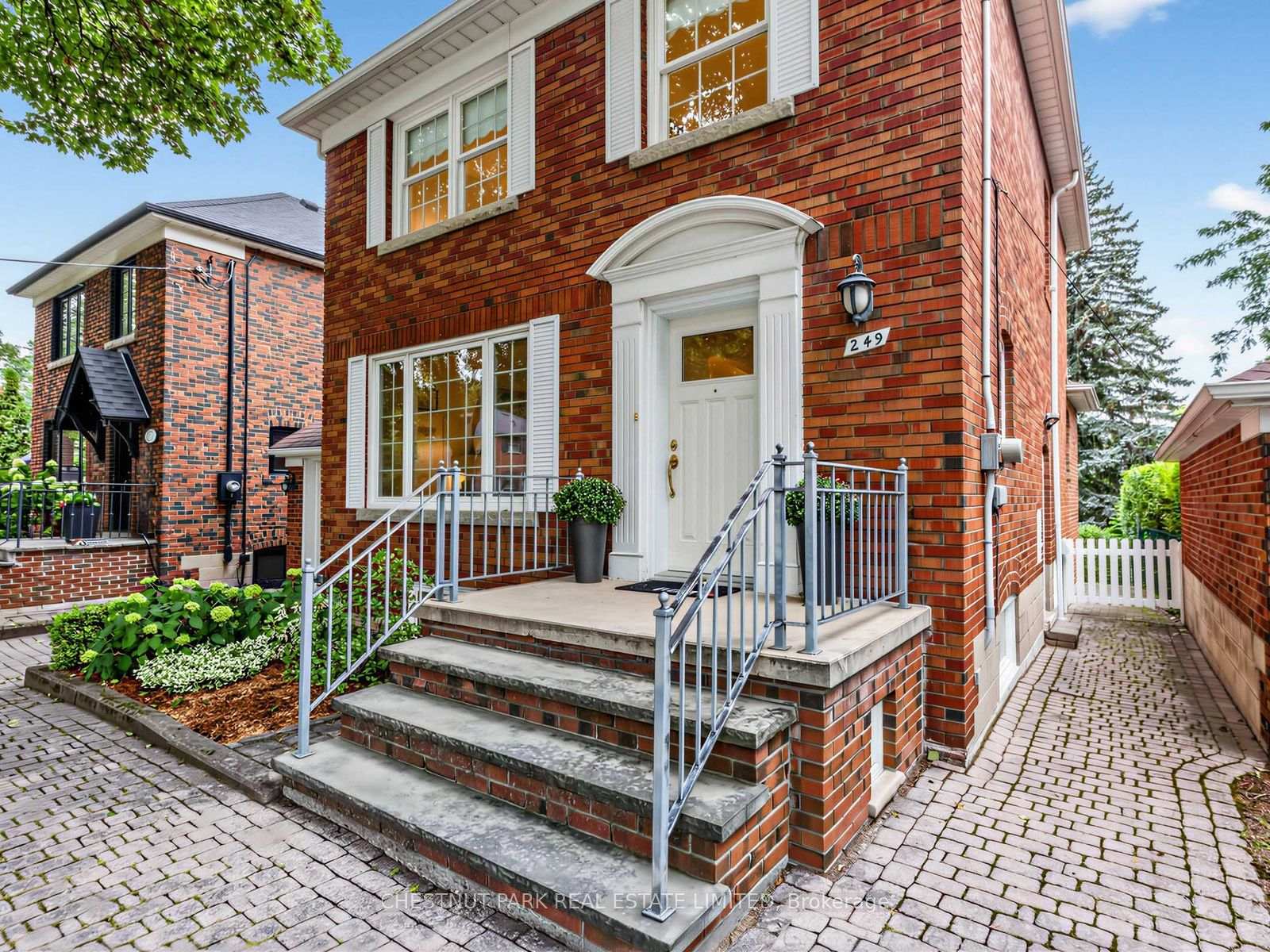 Photo 3 of 249 Hanna Road, Toronto, Leaside — HOMEH