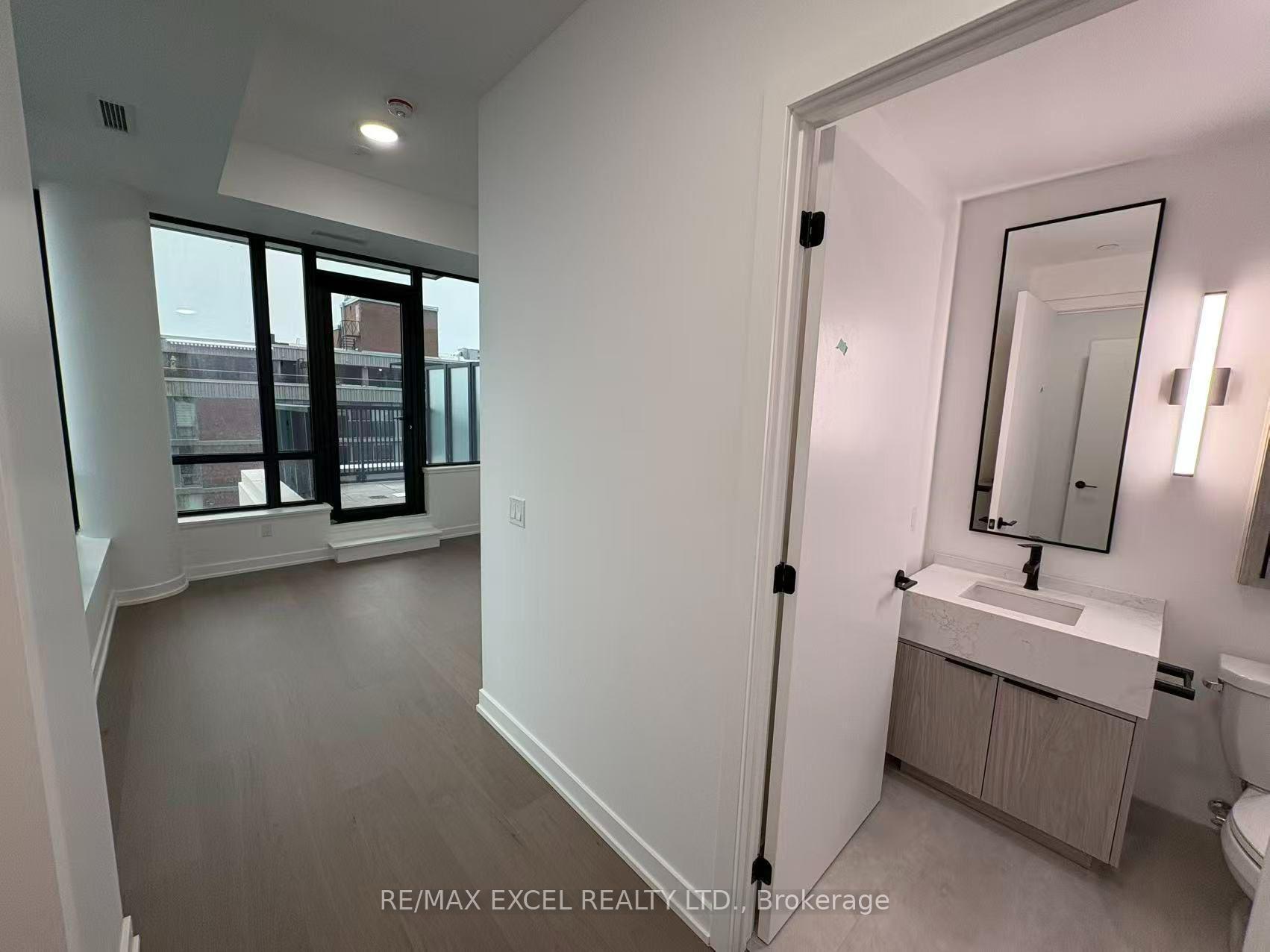 Photo 3 of Unit 817, 89 Montclair Avenue, Toronto, Forest Hill South — HOMEH