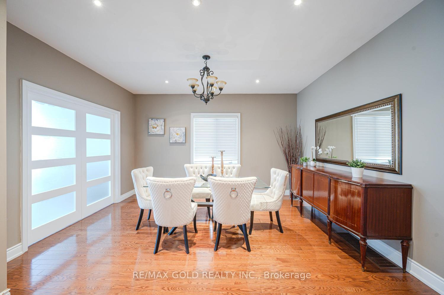 Photo 25 of 28 Dokkum Crescent, Brampton, Snelgrove — HOMEH