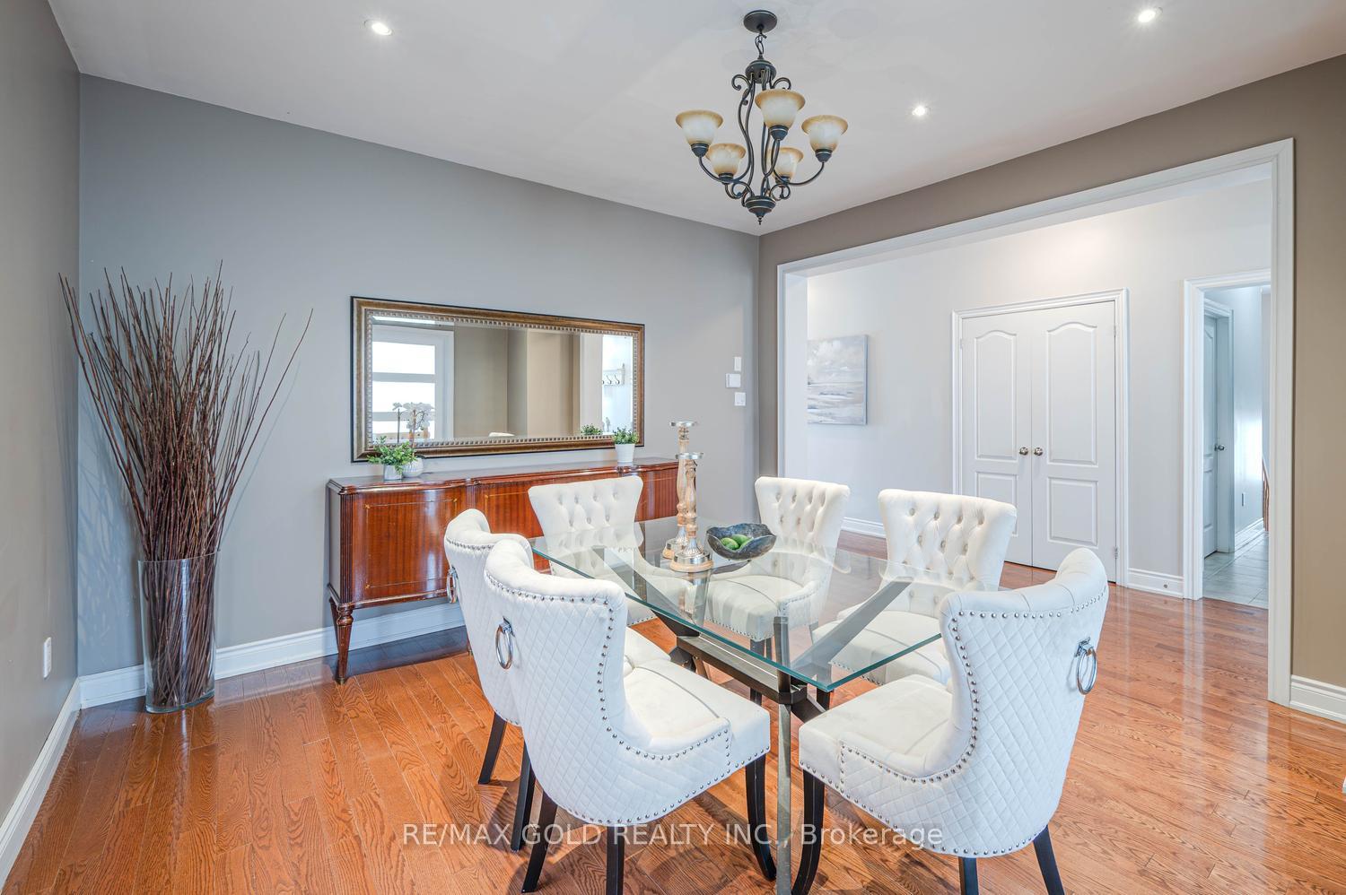 Photo 27 of 28 Dokkum Crescent, Brampton, Snelgrove — HOMEH