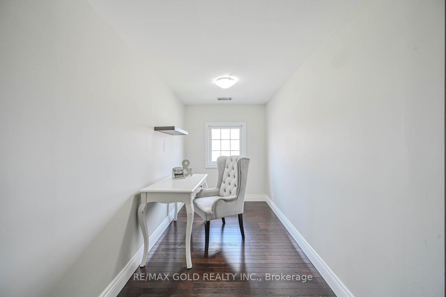 Photo 38 of 28 Dokkum Crescent, Brampton, Snelgrove — HOMEH