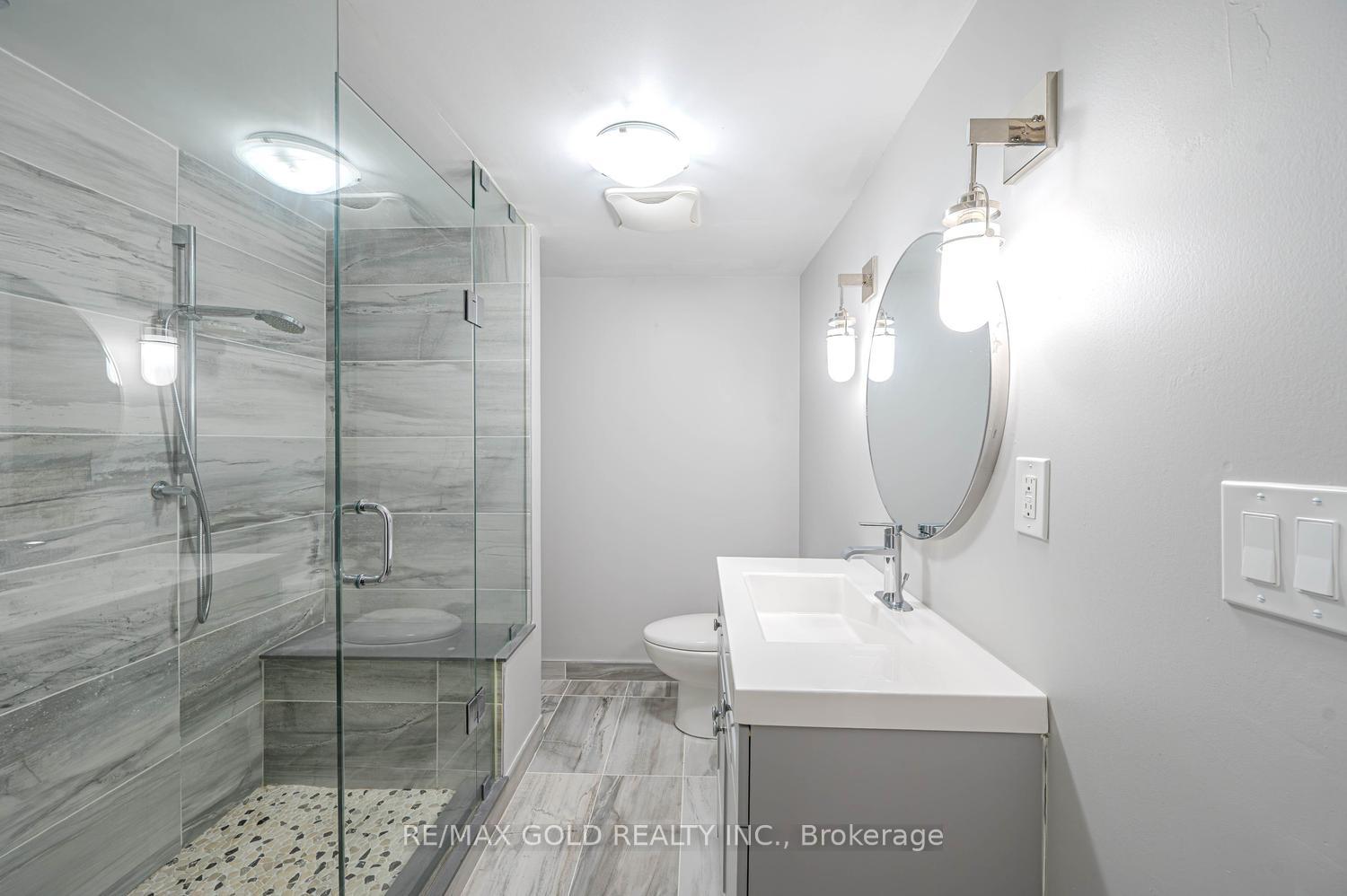 Photo 39 of 28 Dokkum Crescent, Brampton, Snelgrove — HOMEH