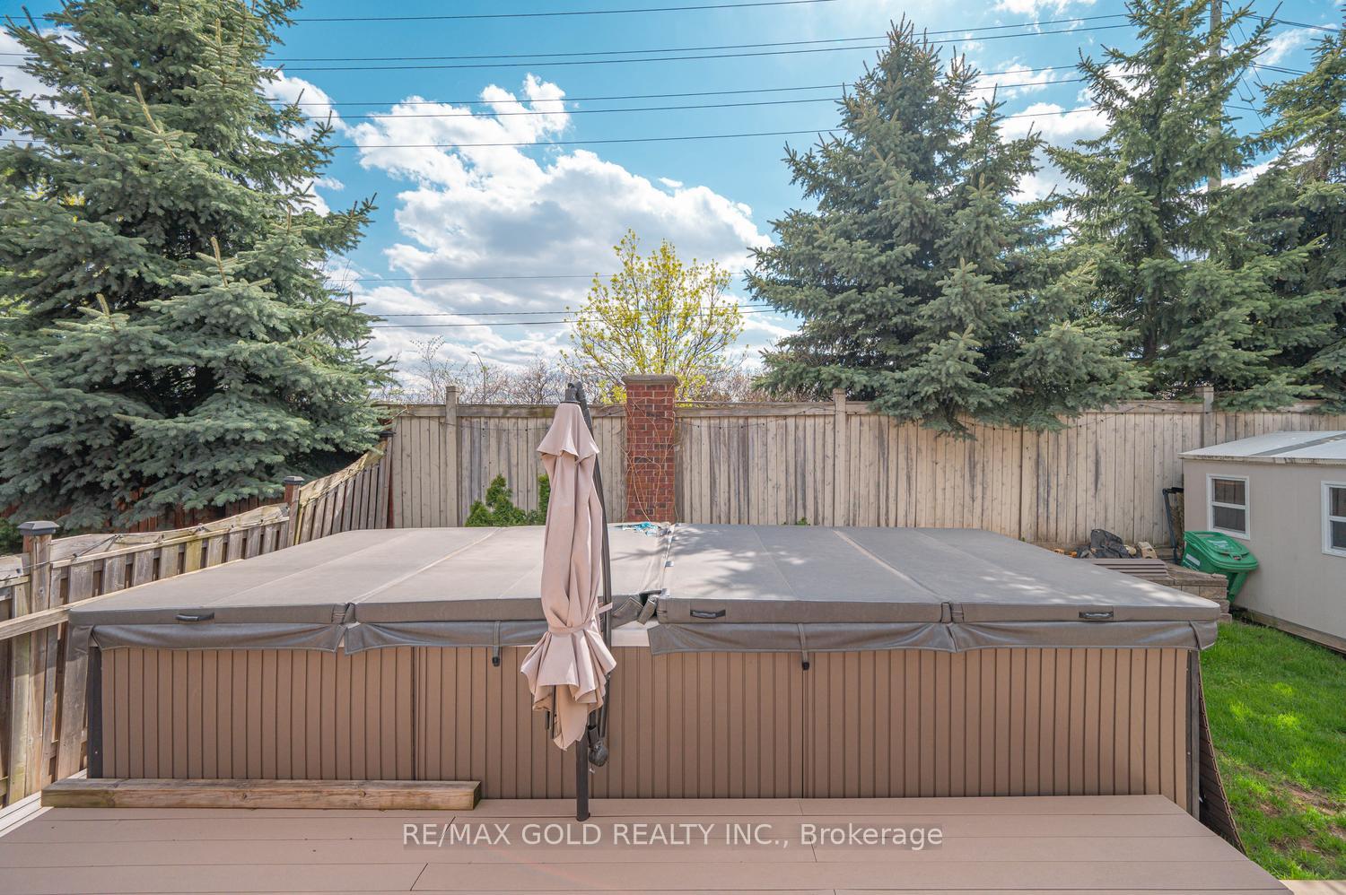 Photo 40 of 28 Dokkum Crescent, Brampton, Snelgrove — HOMEH