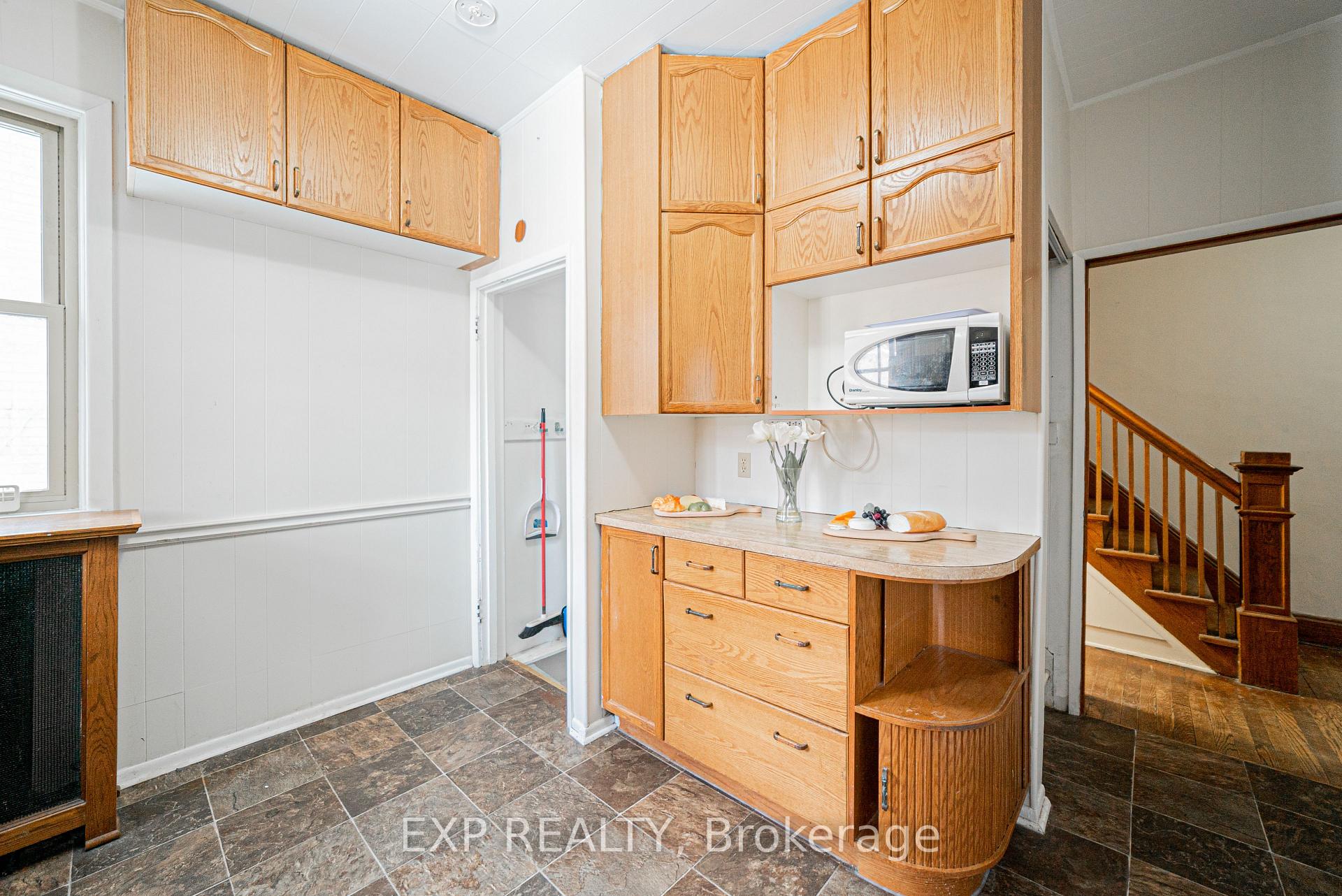 Photo 11 of Unit Main, 52 Proctor Boulevard, Hamilton, Glenview — HOMEH