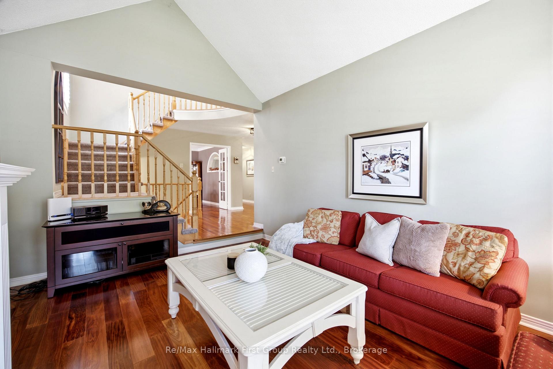 Photo 12 of 49 Rothean Drive, Whitby, Lynde Creek — HOMEH