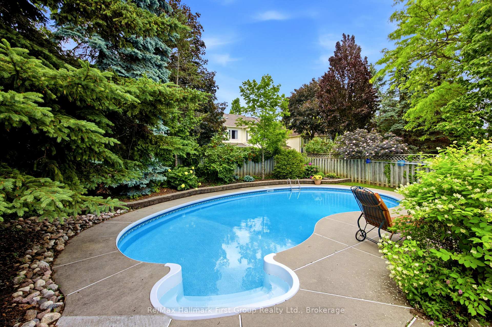 Photo 41 of 49 Rothean Drive, Whitby, Lynde Creek — HOMEH