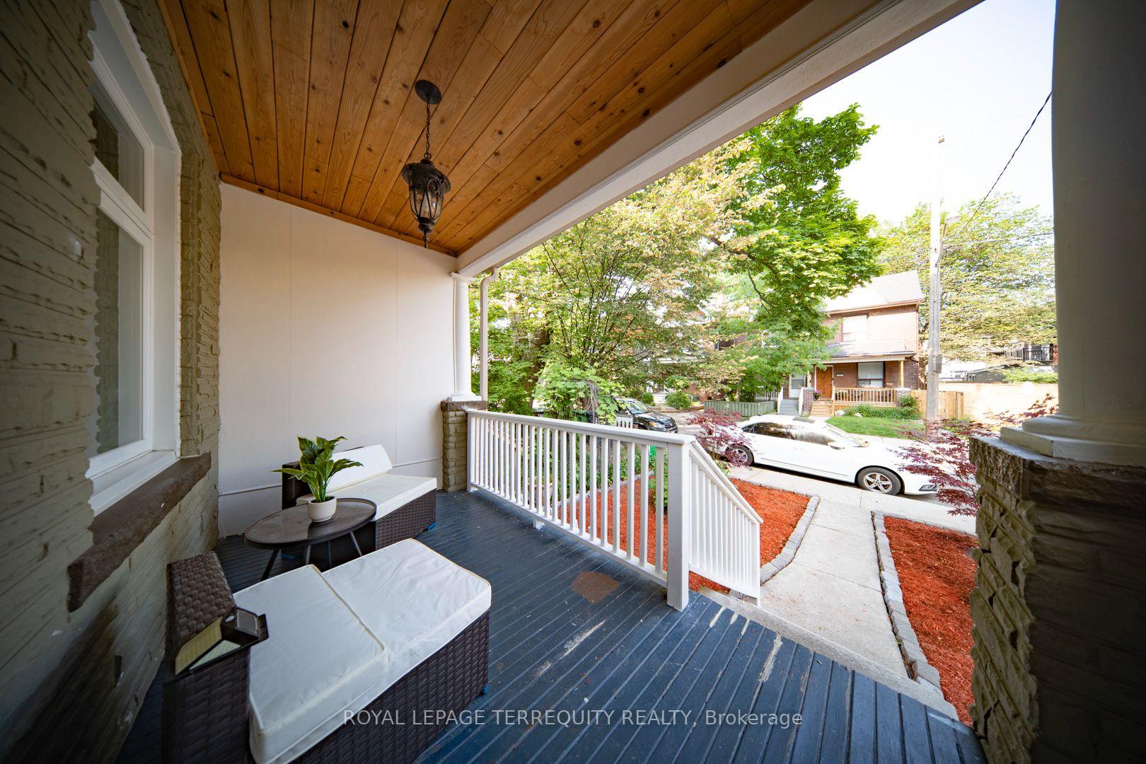 Photo 4 of Unit B, 256 Boston Avenue, Toronto, South Riverdale — HOMEH