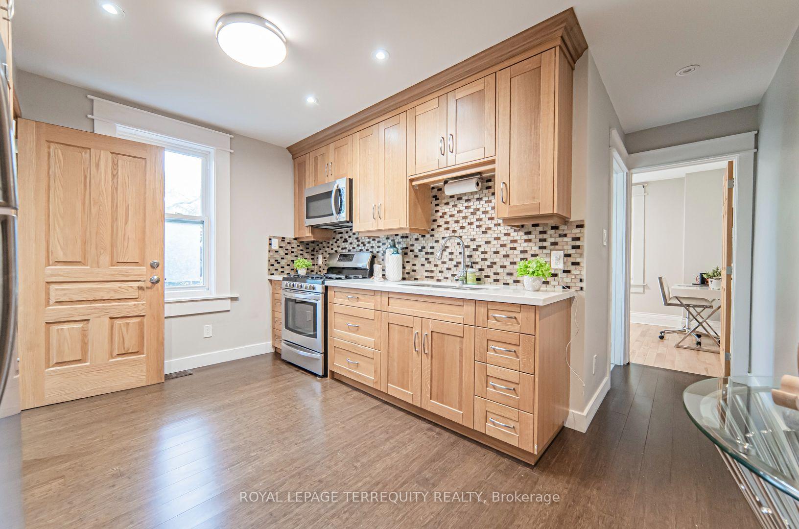 Photo 7 of Unit B, 256 Boston Avenue, Toronto, South Riverdale — HOMEH