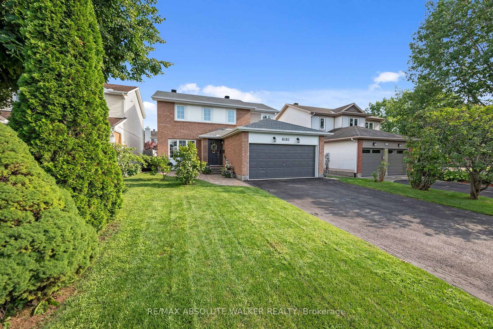 Photo 3 of 6161 Lariviere Crescent, Ottawa, Chapel Hill South - Orleans Village — HOMEH