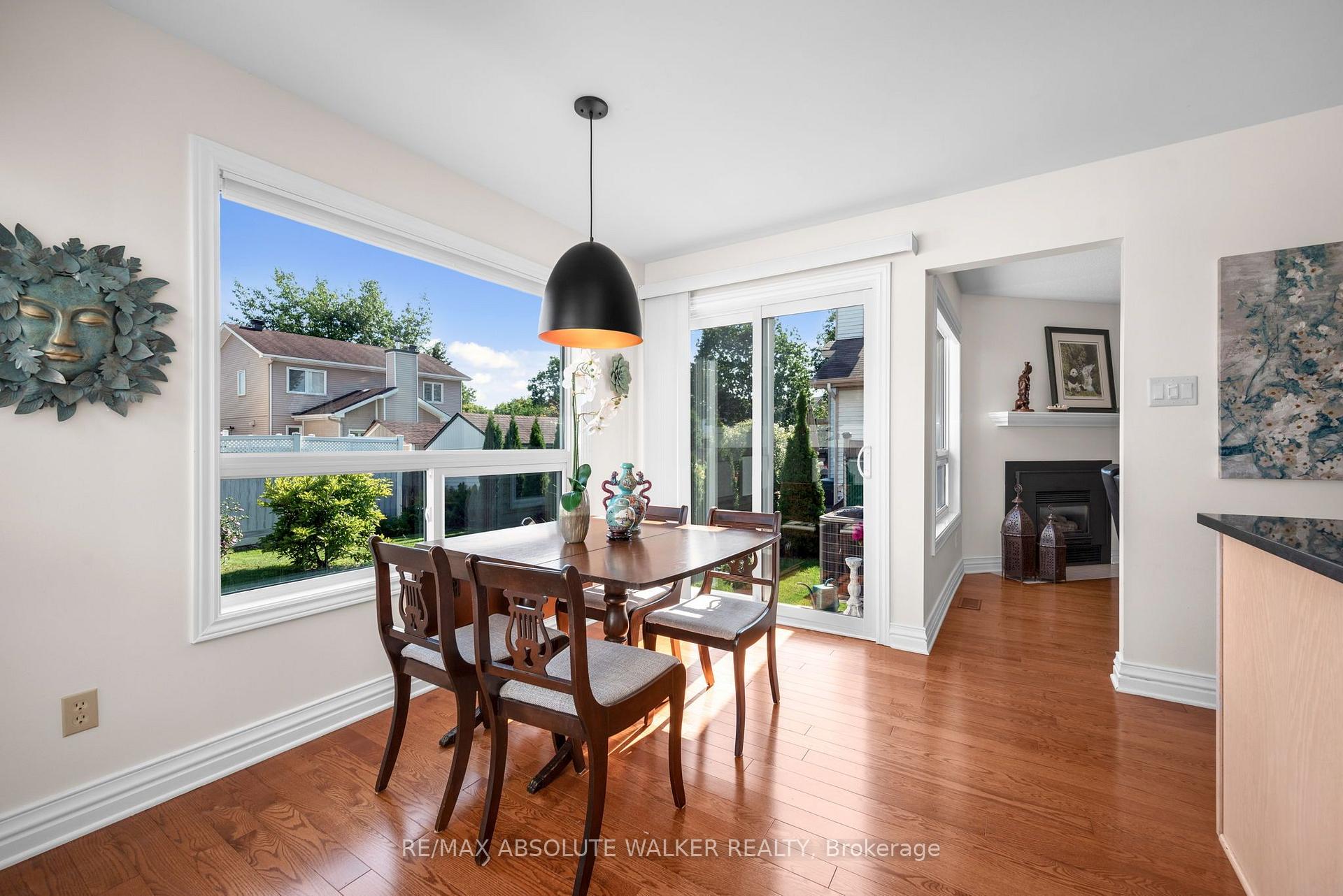 Photo 14 of 6161 Lariviere Crescent, Ottawa, Chapel Hill South - Orleans Village — HOMEH
