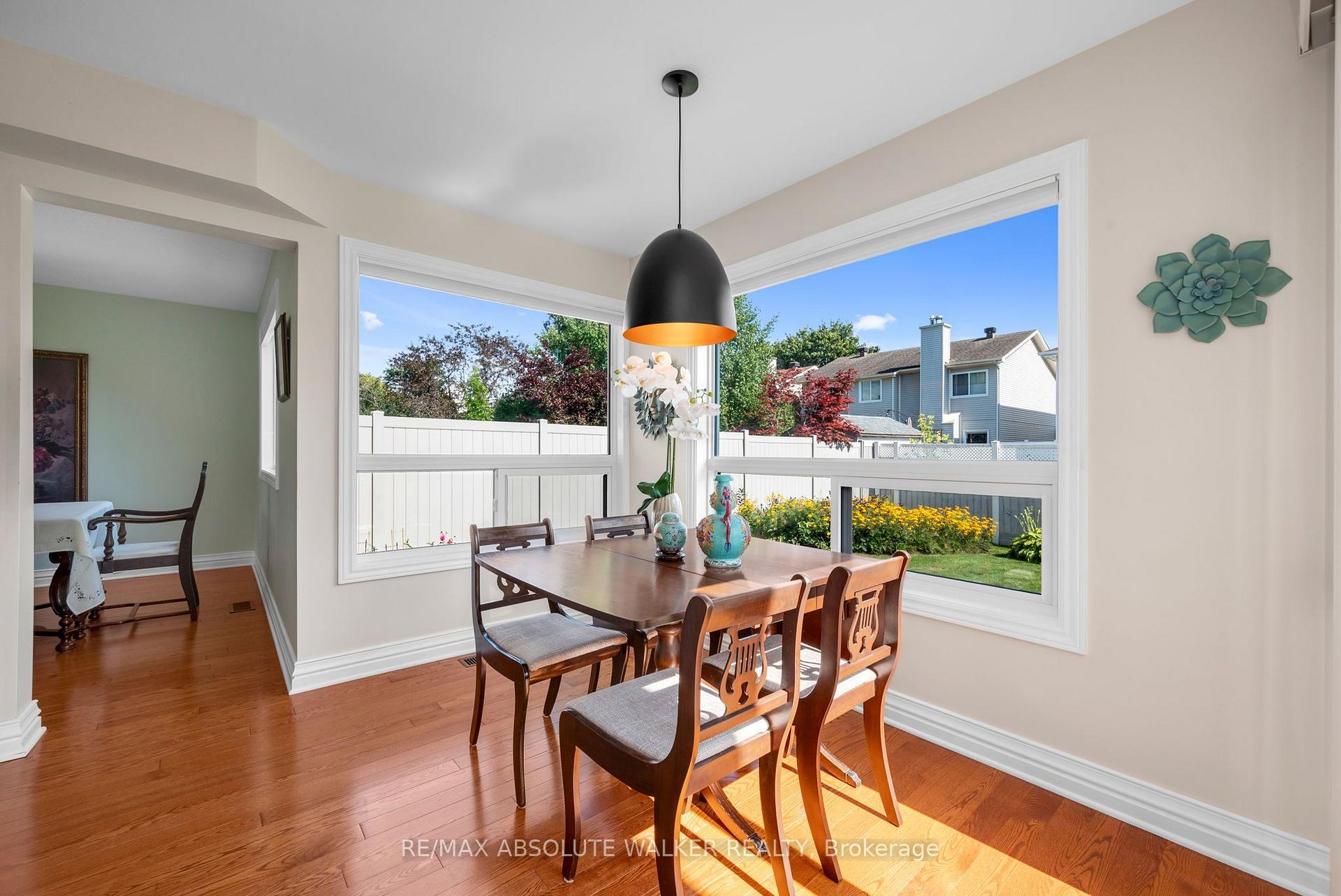 Photo 15 of 6161 Lariviere Crescent, Ottawa, Chapel Hill South - Orleans Village — HOMEH
