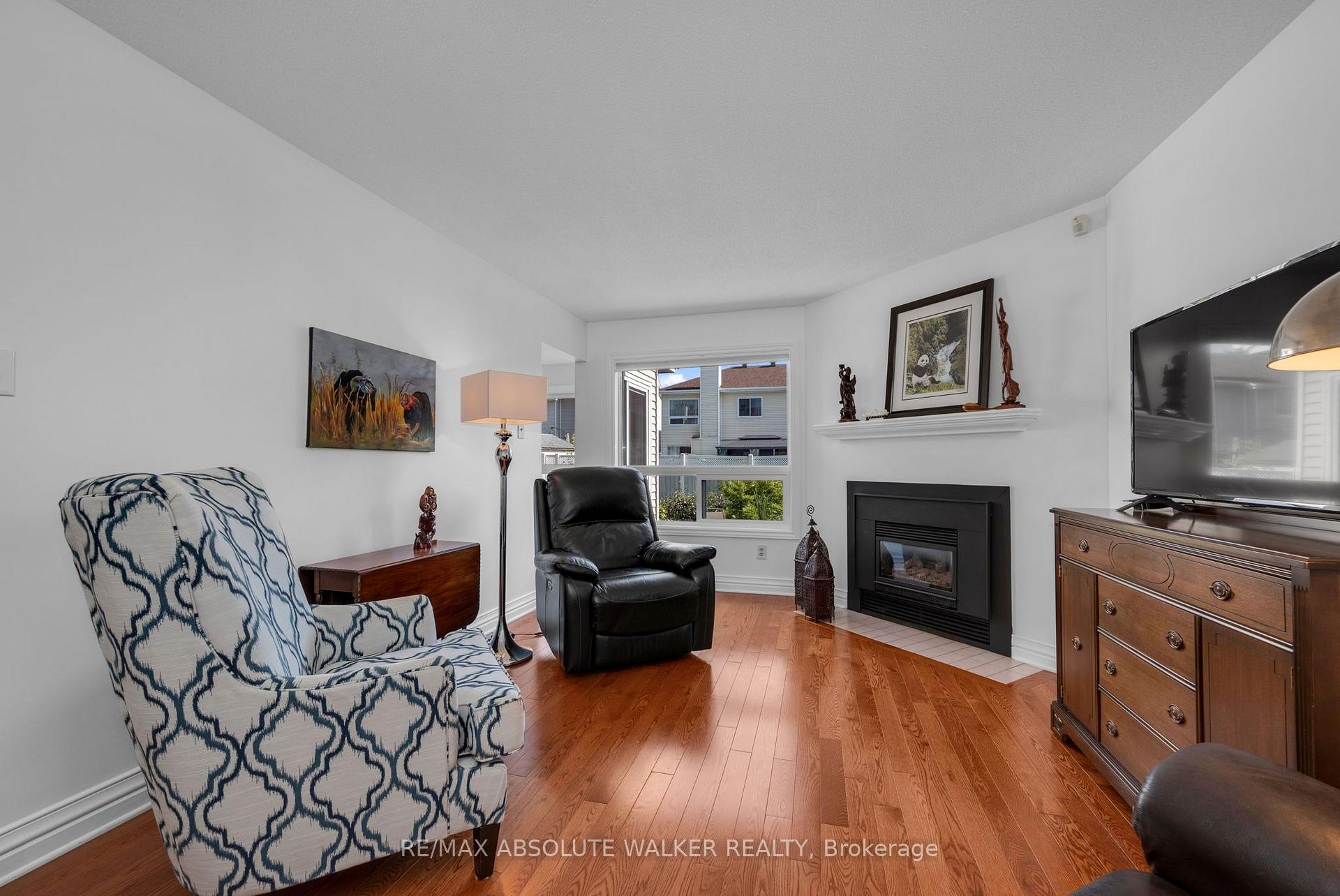 Photo 16 of 6161 Lariviere Crescent, Ottawa, Chapel Hill South - Orleans Village — HOMEH