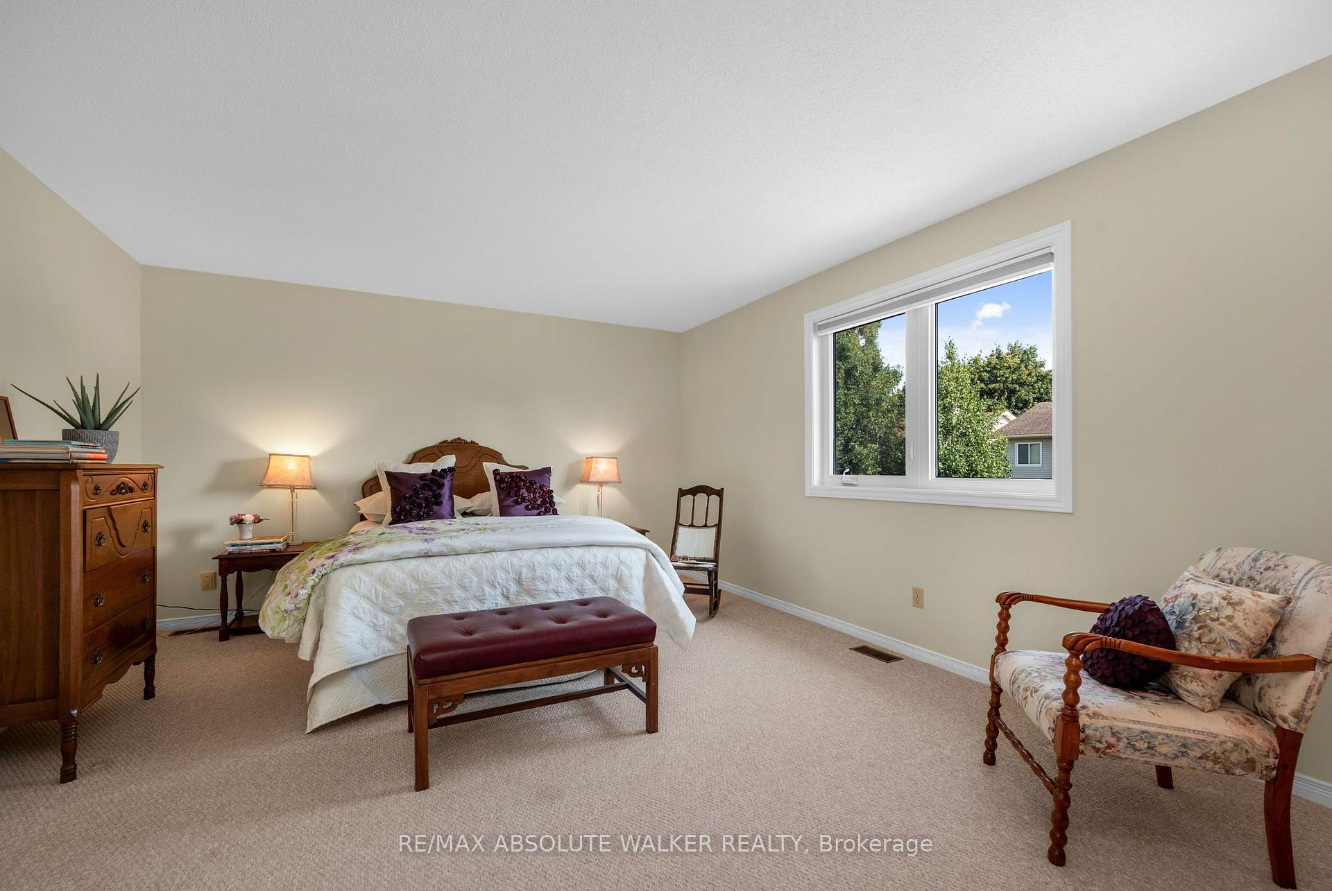 Photo 19 of 6161 Lariviere Crescent, Ottawa, Chapel Hill South - Orleans Village — HOMEH