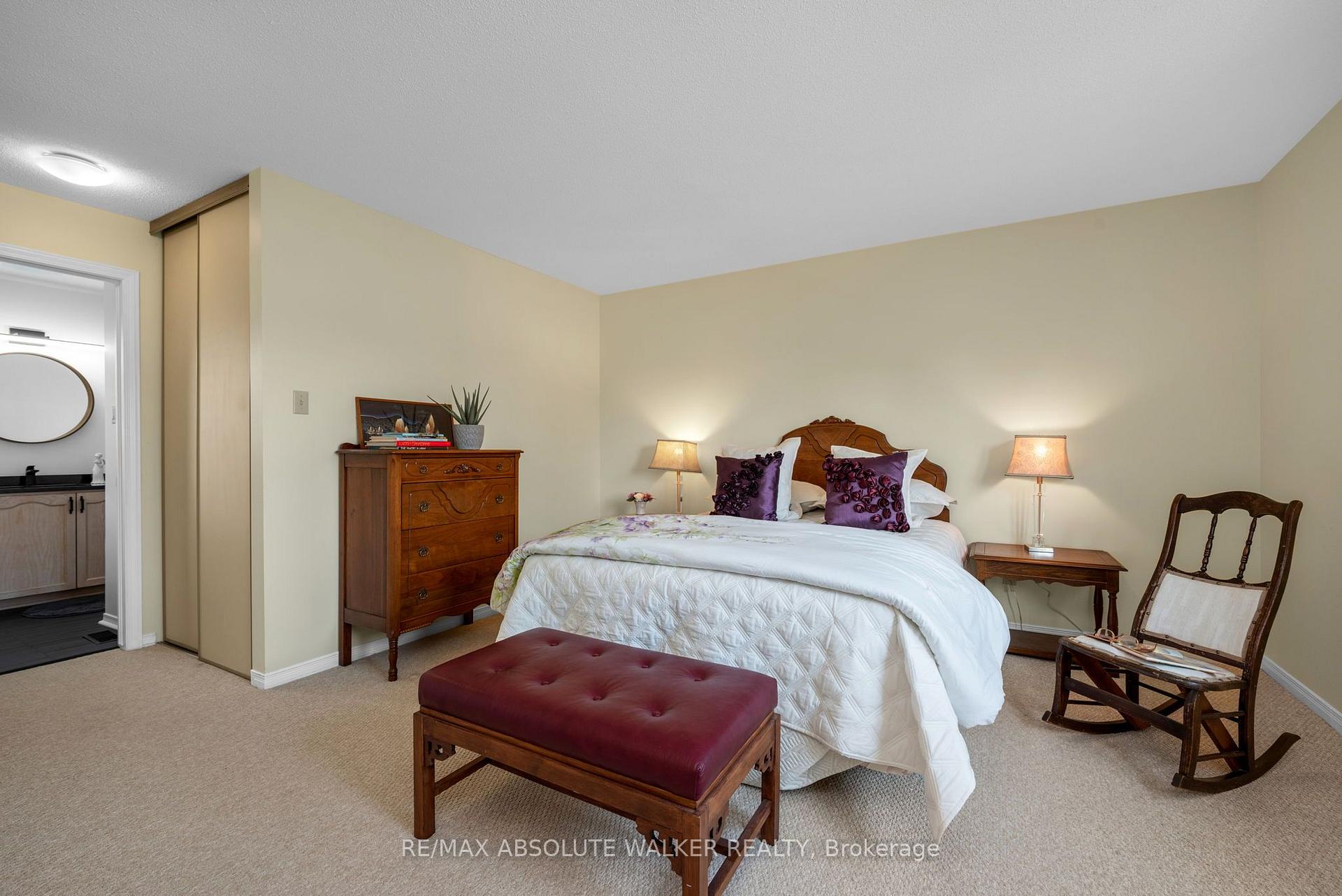 Photo 20 of 6161 Lariviere Crescent, Ottawa, Chapel Hill South - Orleans Village — HOMEH