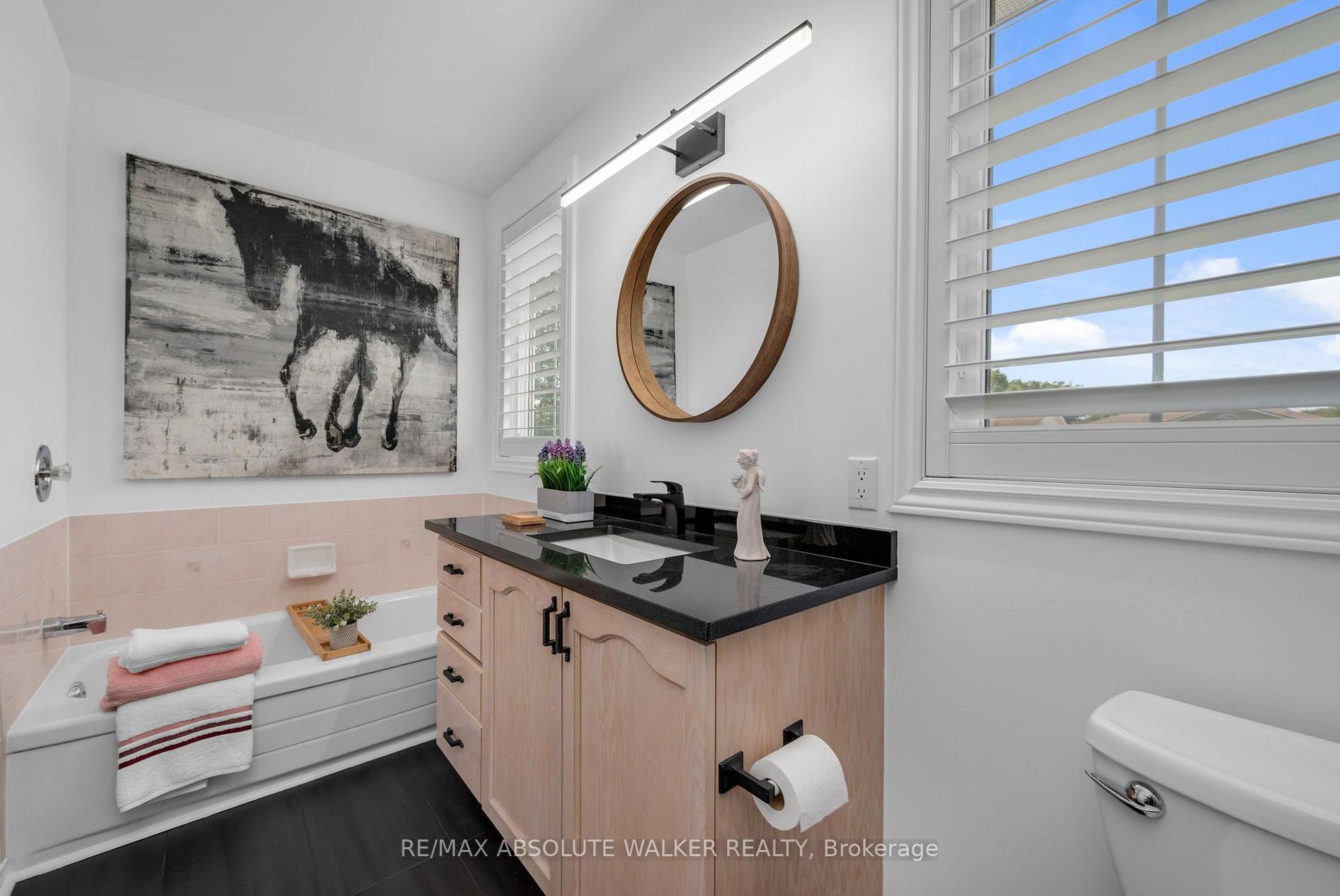 Photo 23 of 6161 Lariviere Crescent, Ottawa, Chapel Hill South - Orleans Village — HOMEH